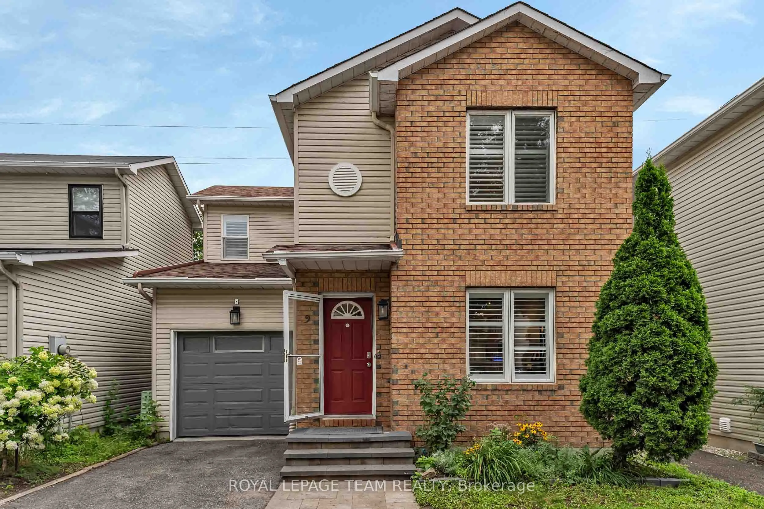 583 Tweedsmuir Avenue #9