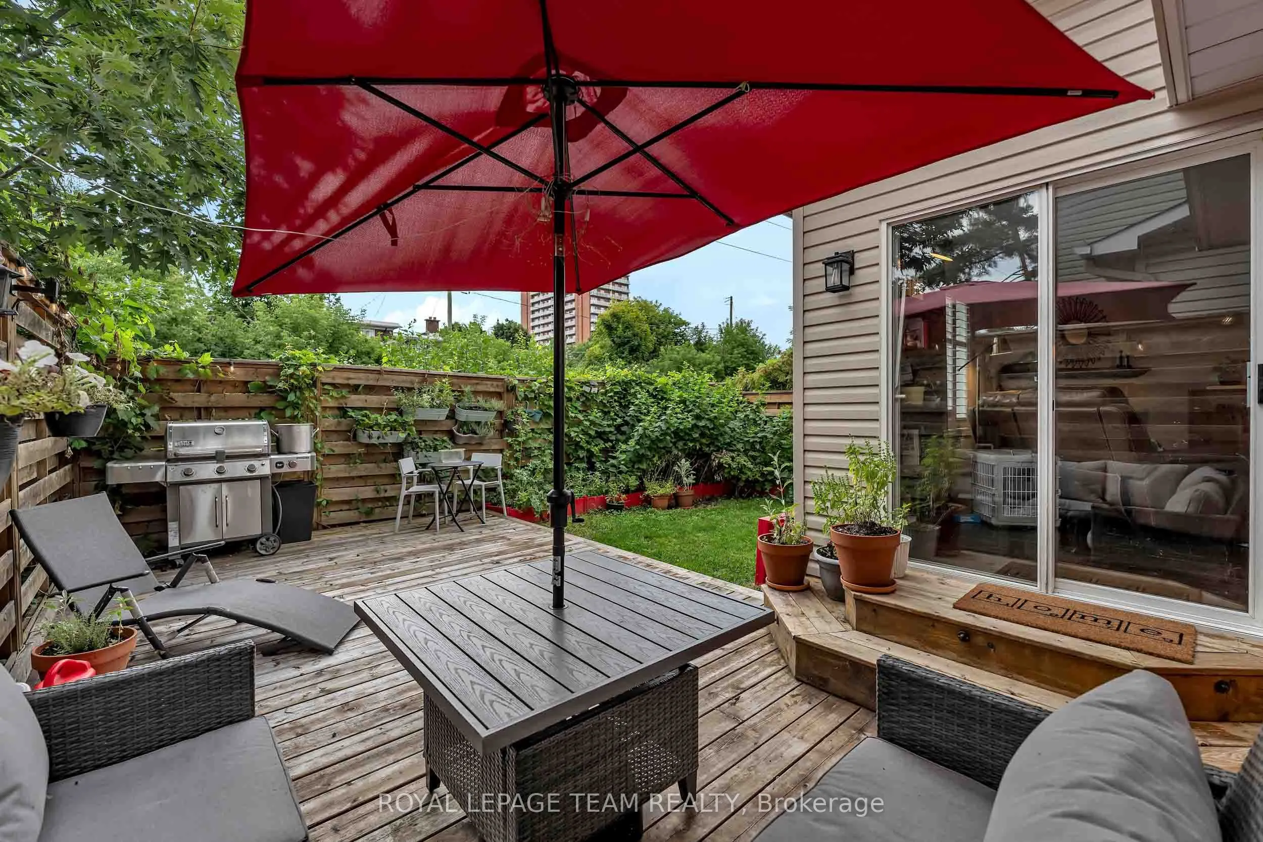 583 Tweedsmuir Avenue #9