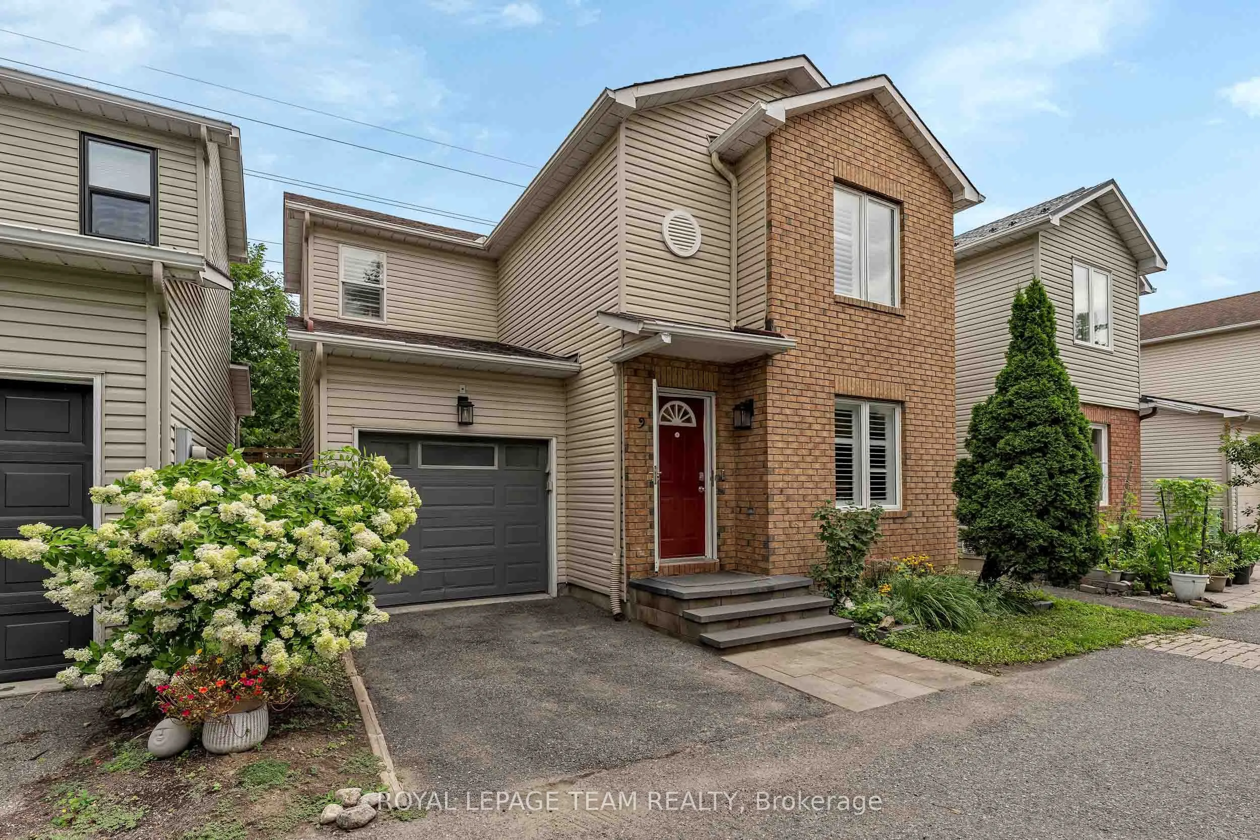 583 Tweedsmuir Avenue #9