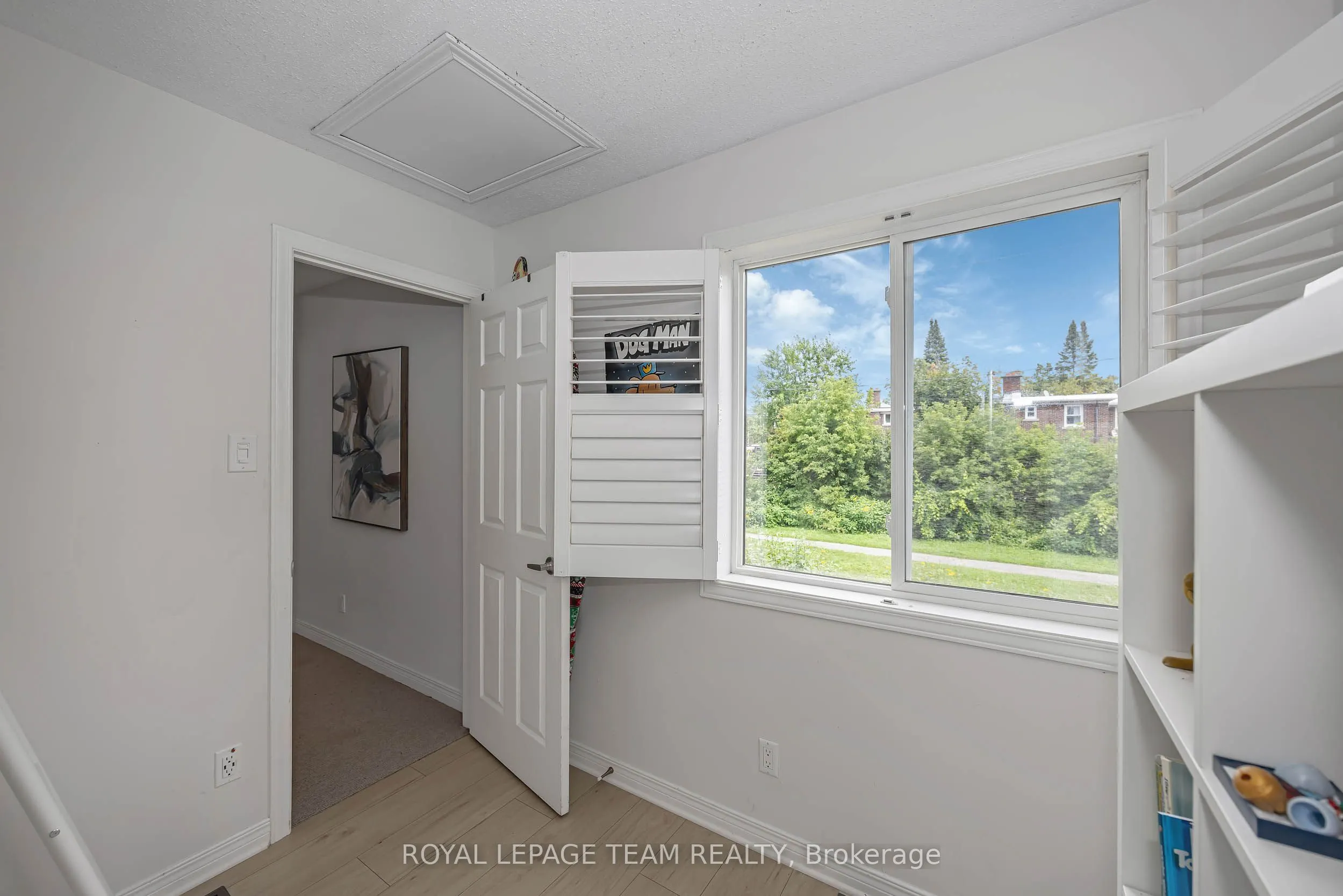 583 Tweedsmuir Avenue #9
