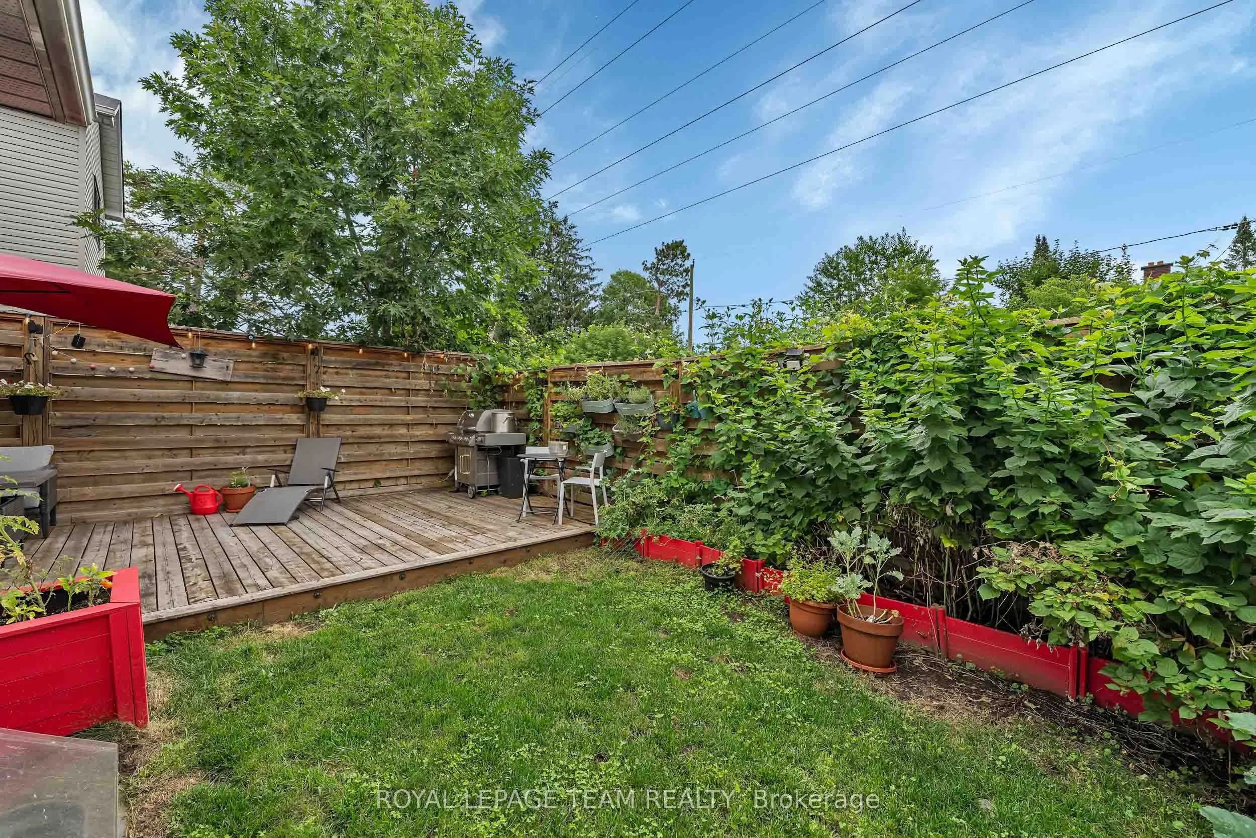 583 Tweedsmuir Avenue #9
