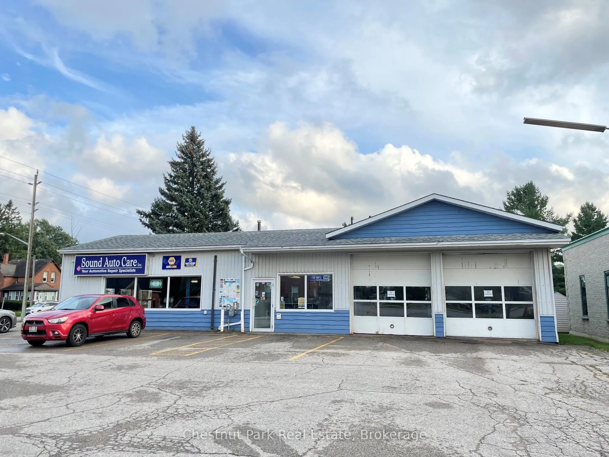605 10th Street W