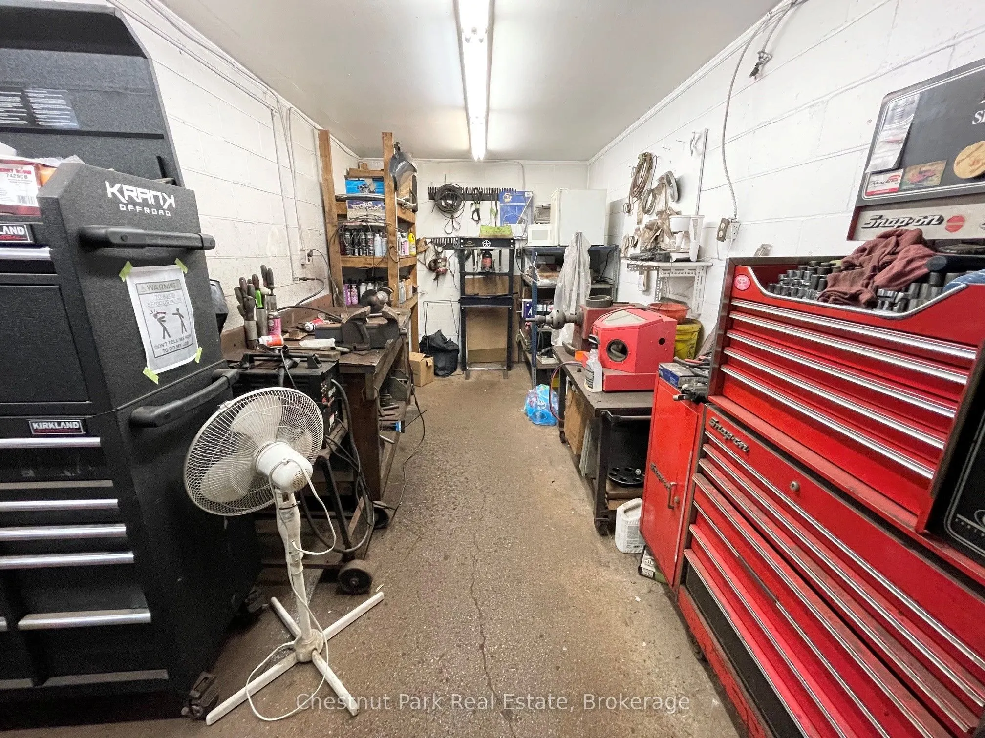 605 10th Street W