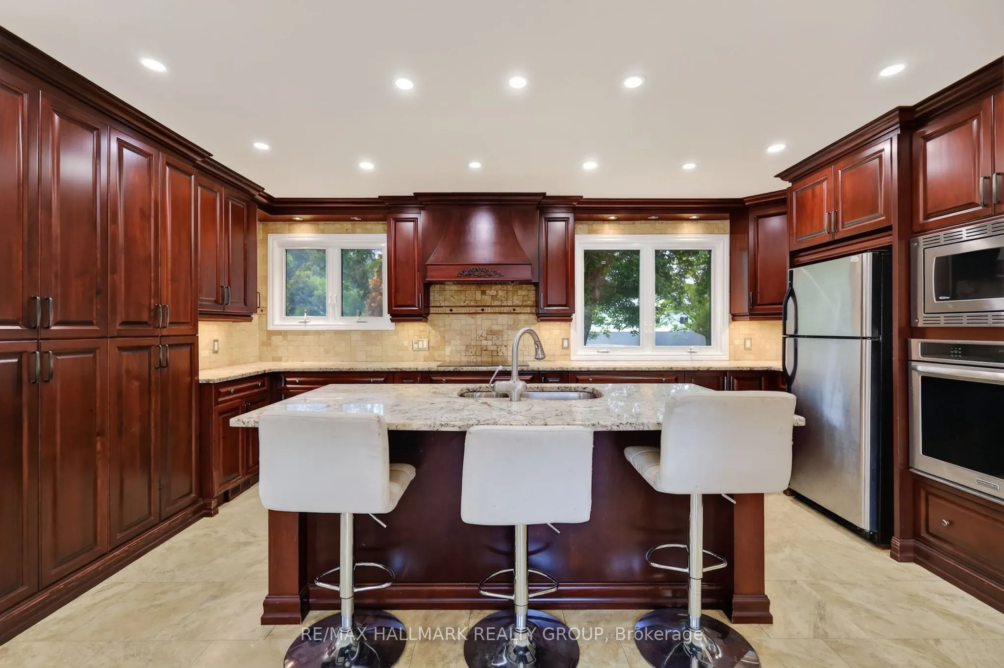 3649 Navan Road