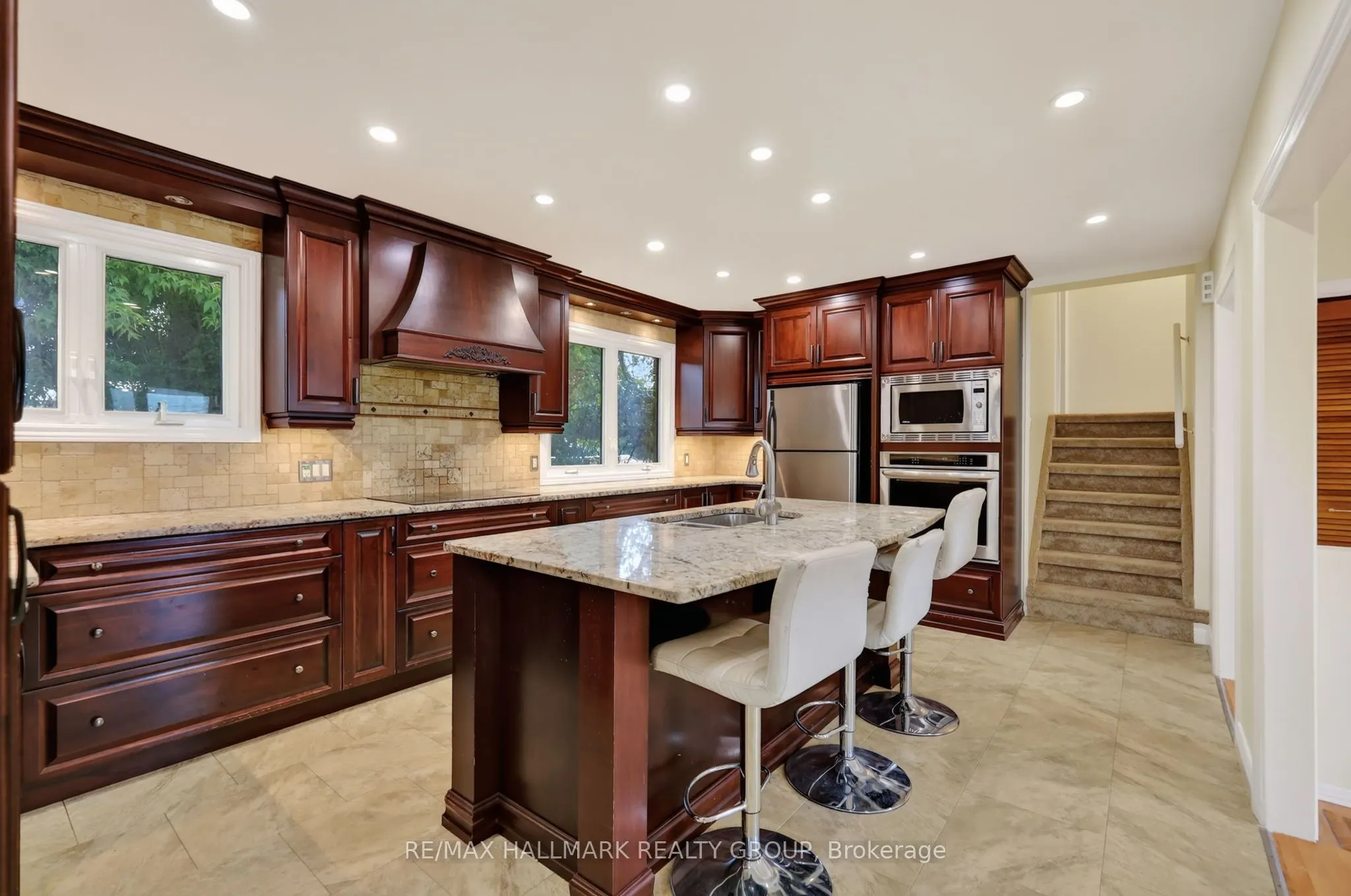 3649 Navan Road