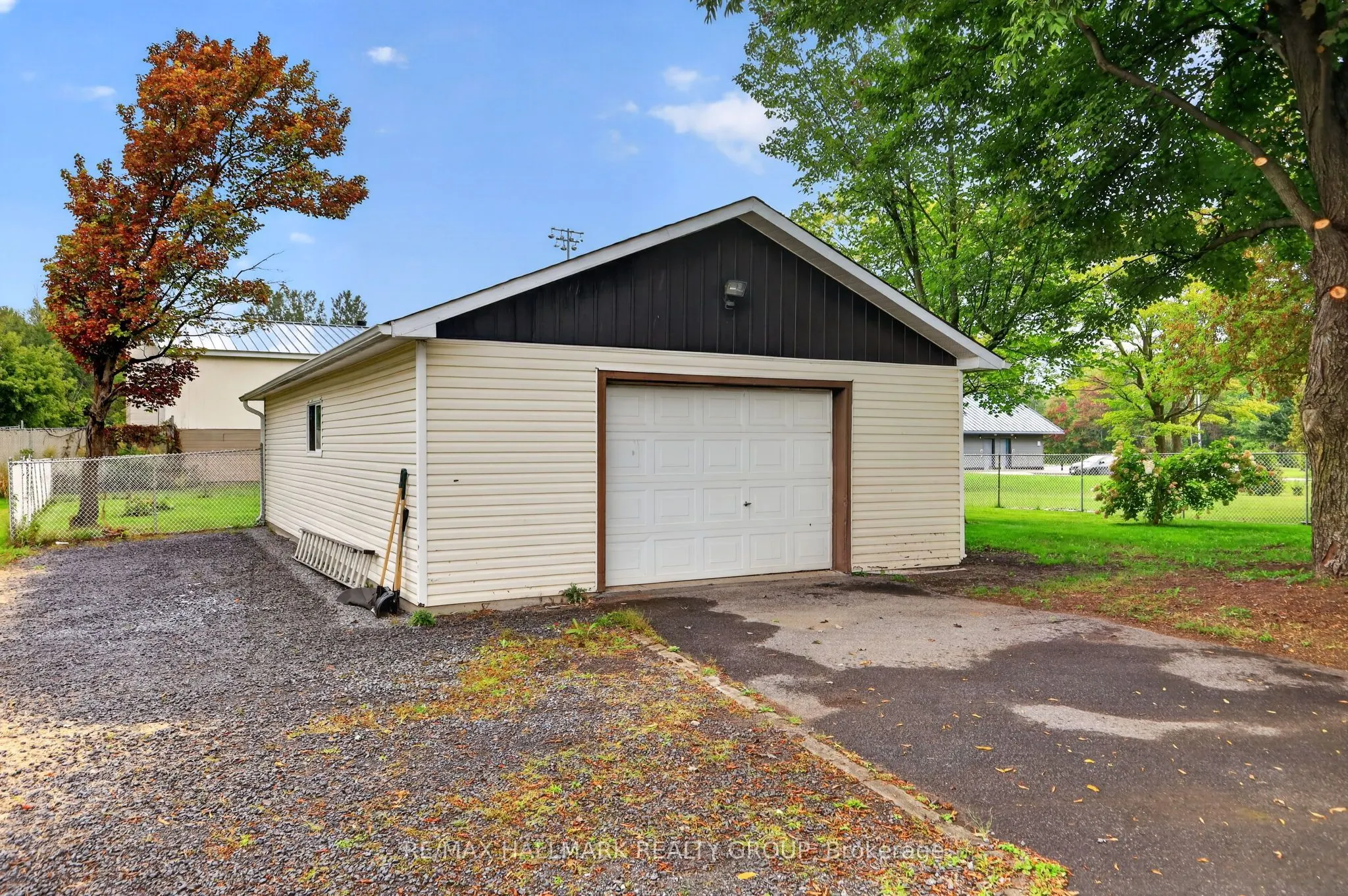 3649 Navan Road