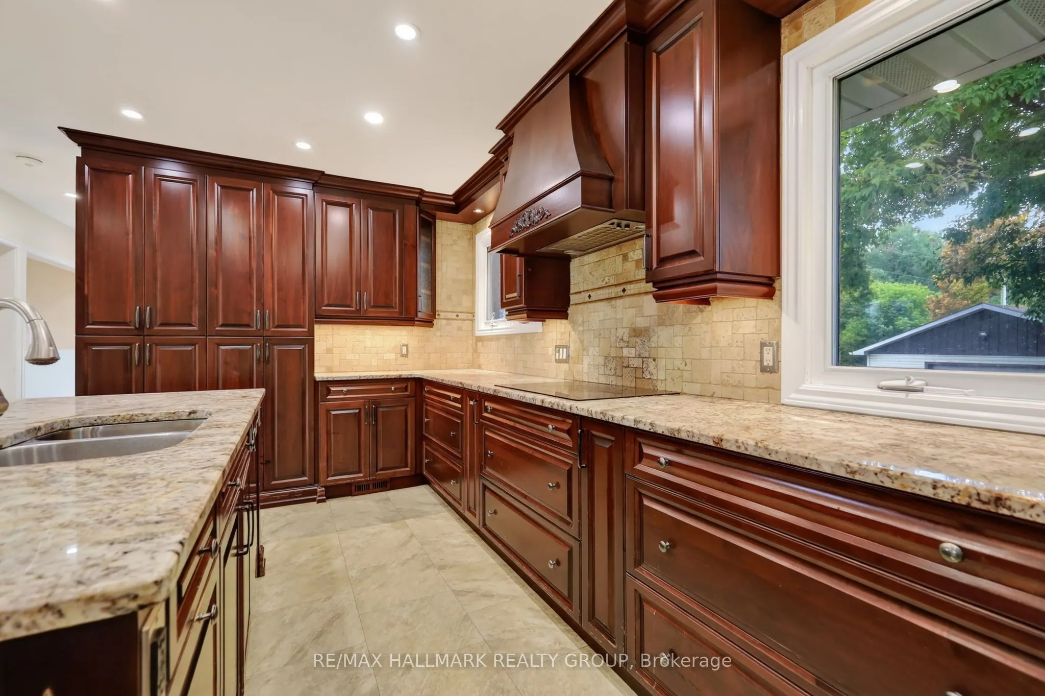3649 Navan Road