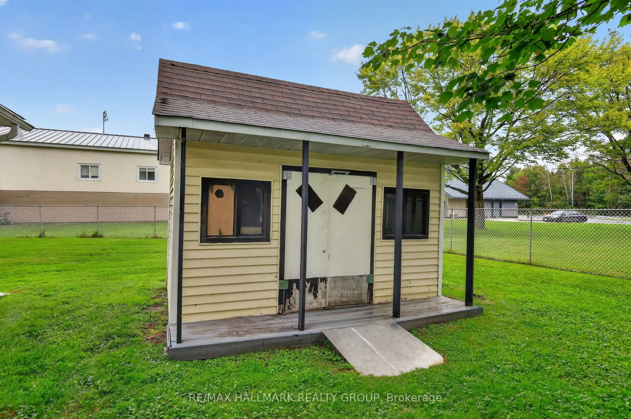 3649 Navan Road