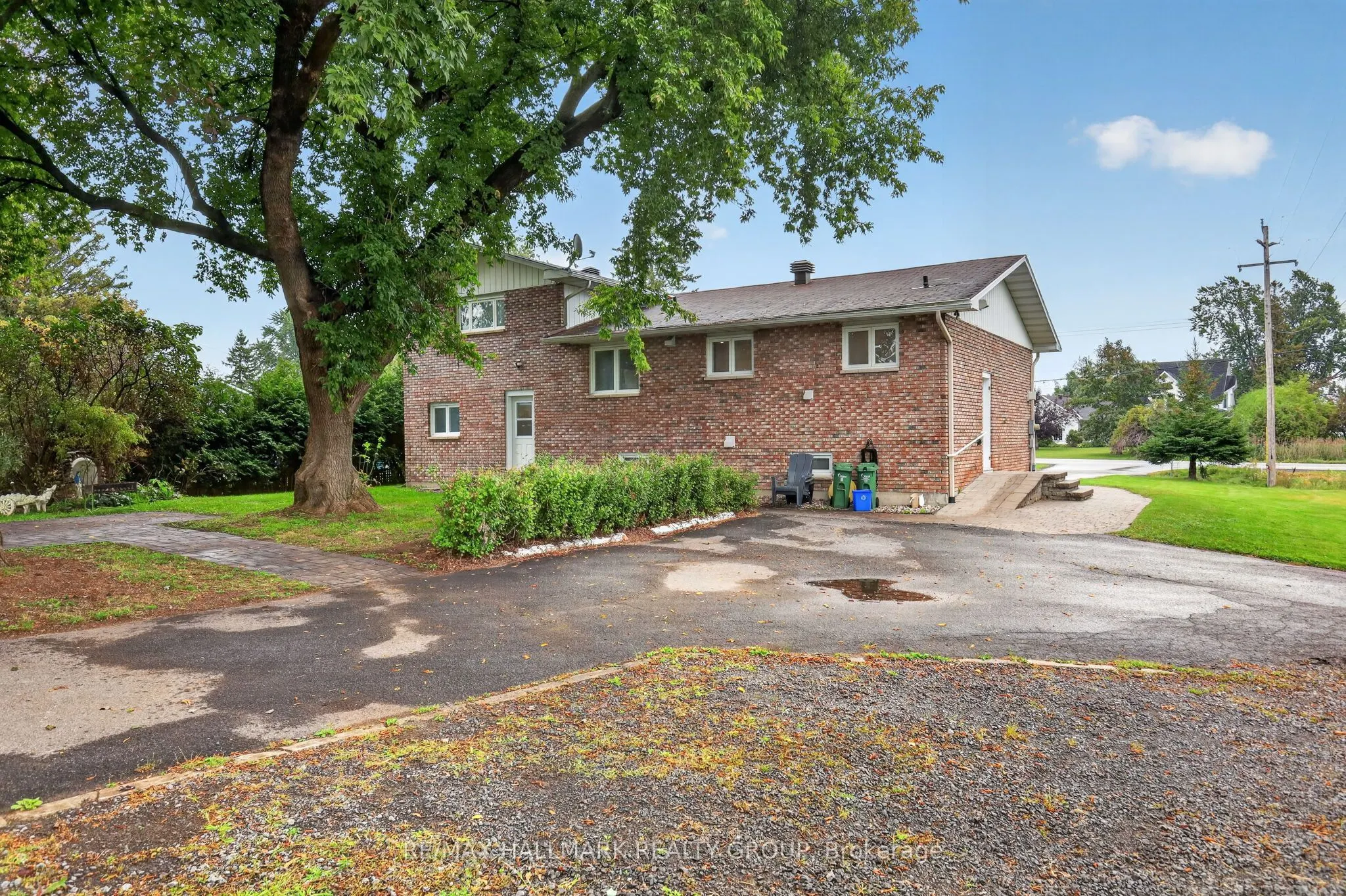 3649 Navan Road