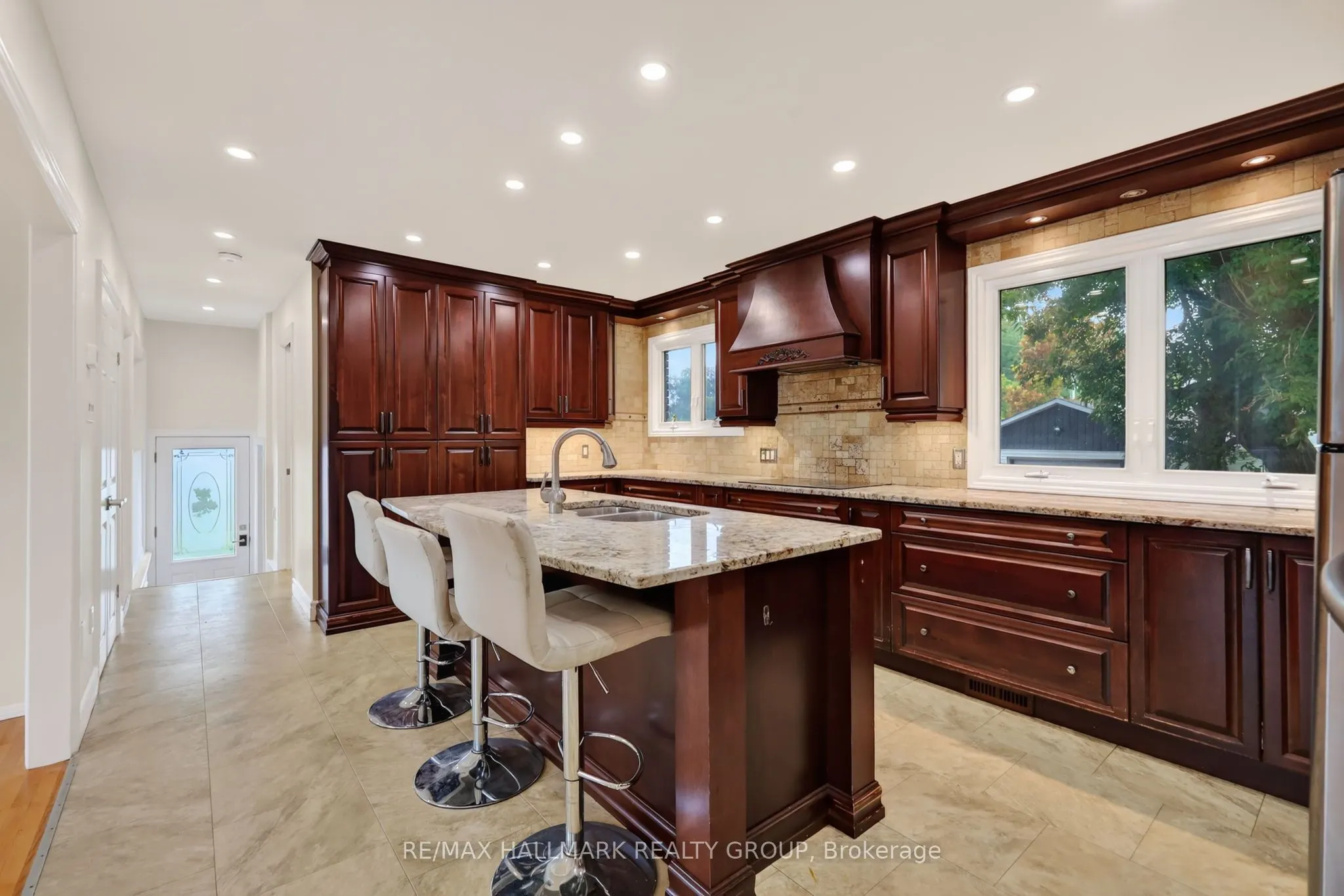 3649 Navan Road