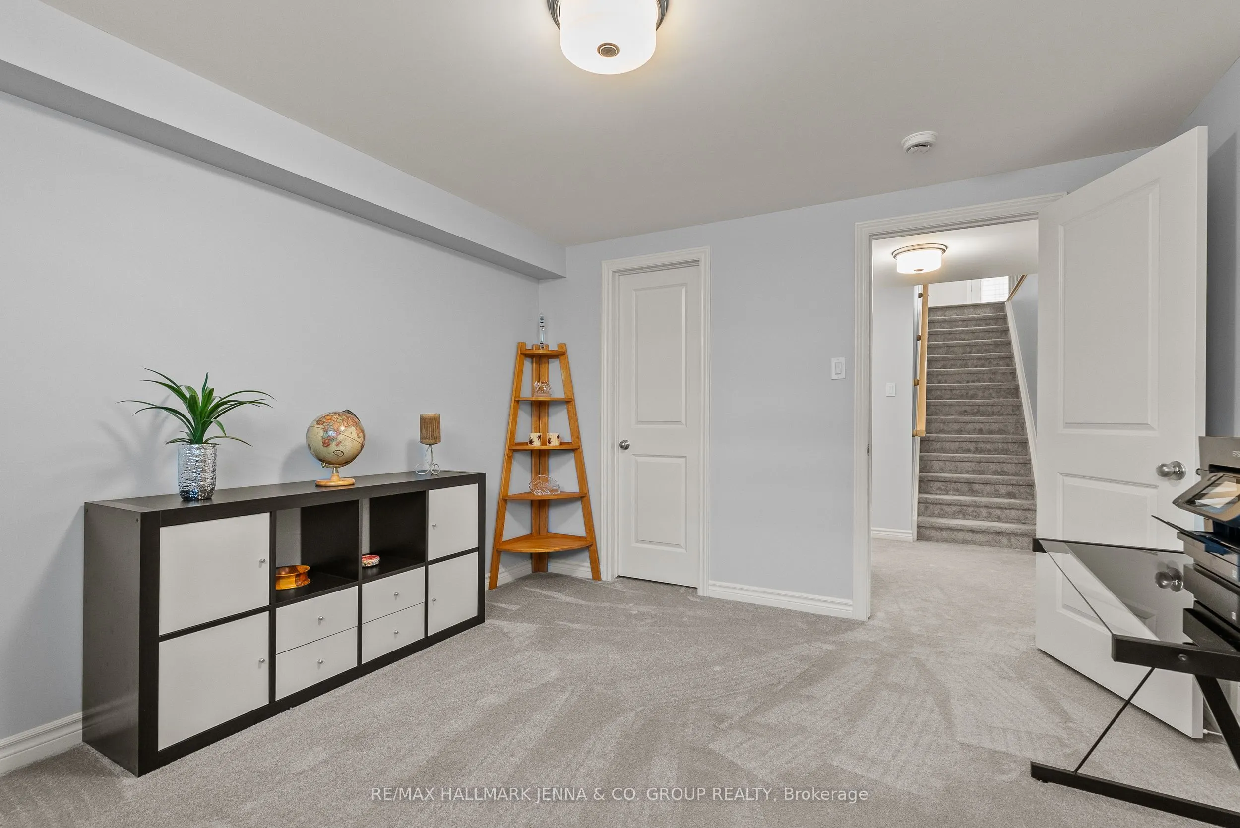 56 Kayenta Street