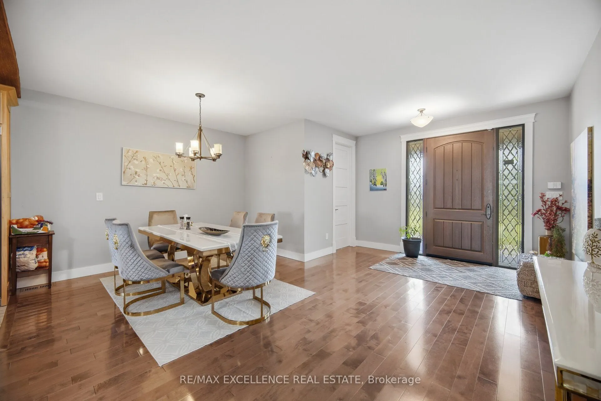 5593 Trafalgar Road
