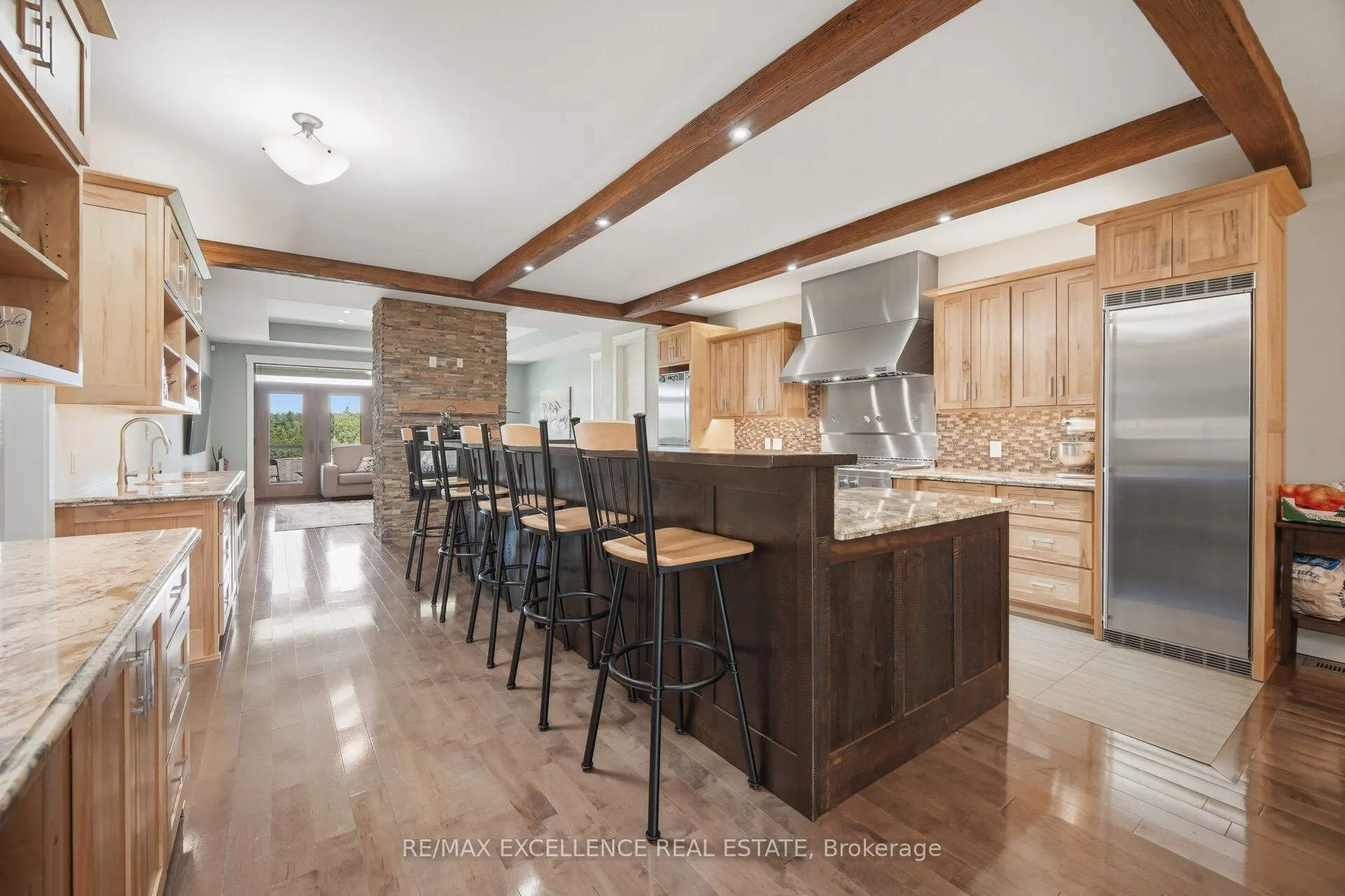 5593 Trafalgar Road