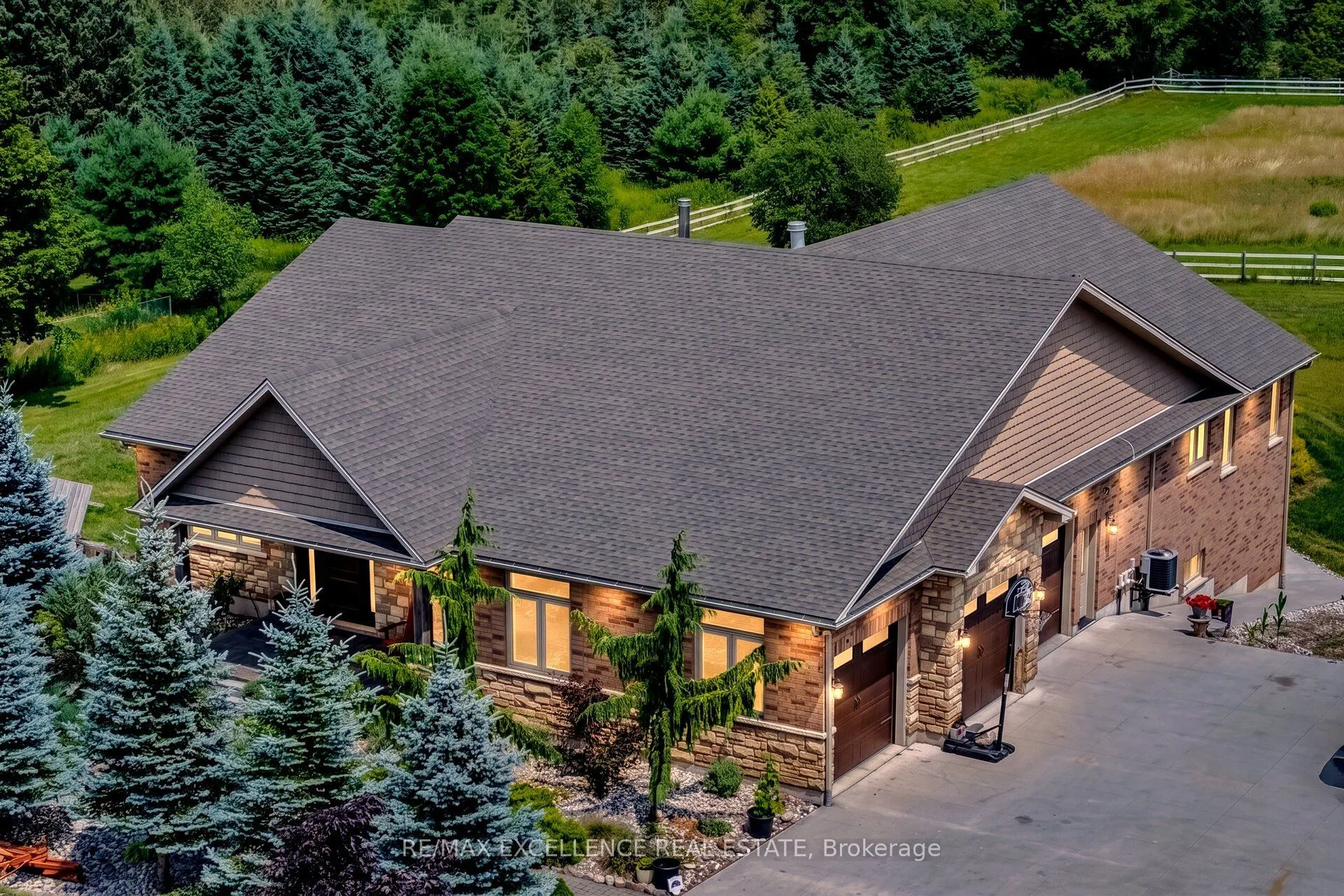 5593 Trafalgar Road