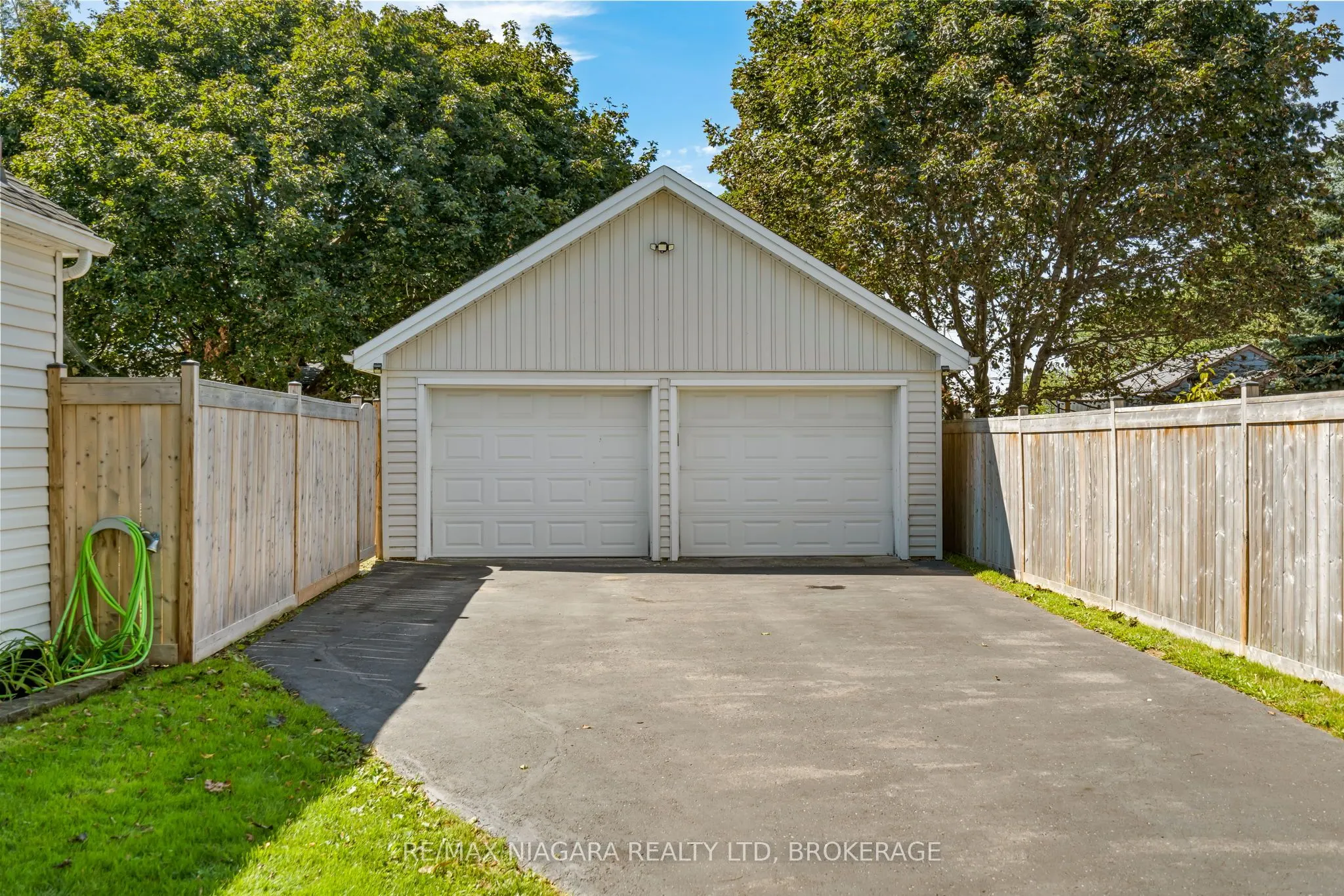 75 KNOLL Street