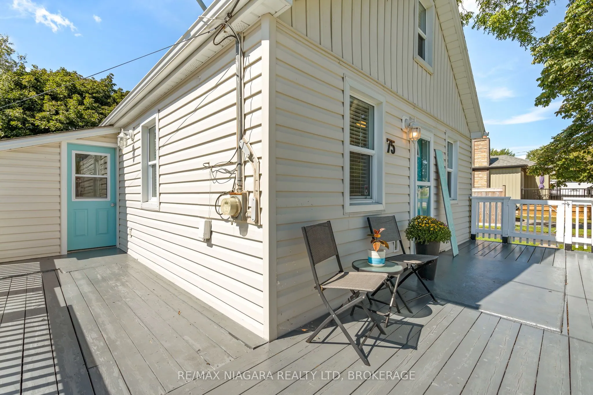 75 KNOLL Street
