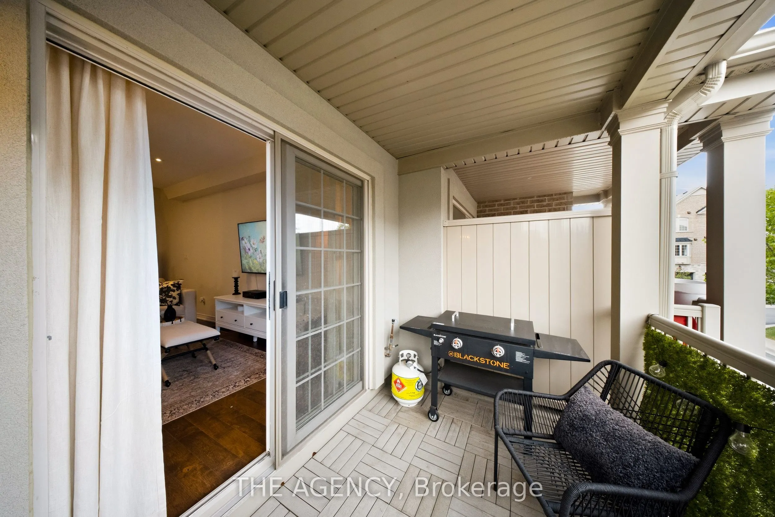 215 Dundas Street E #19
