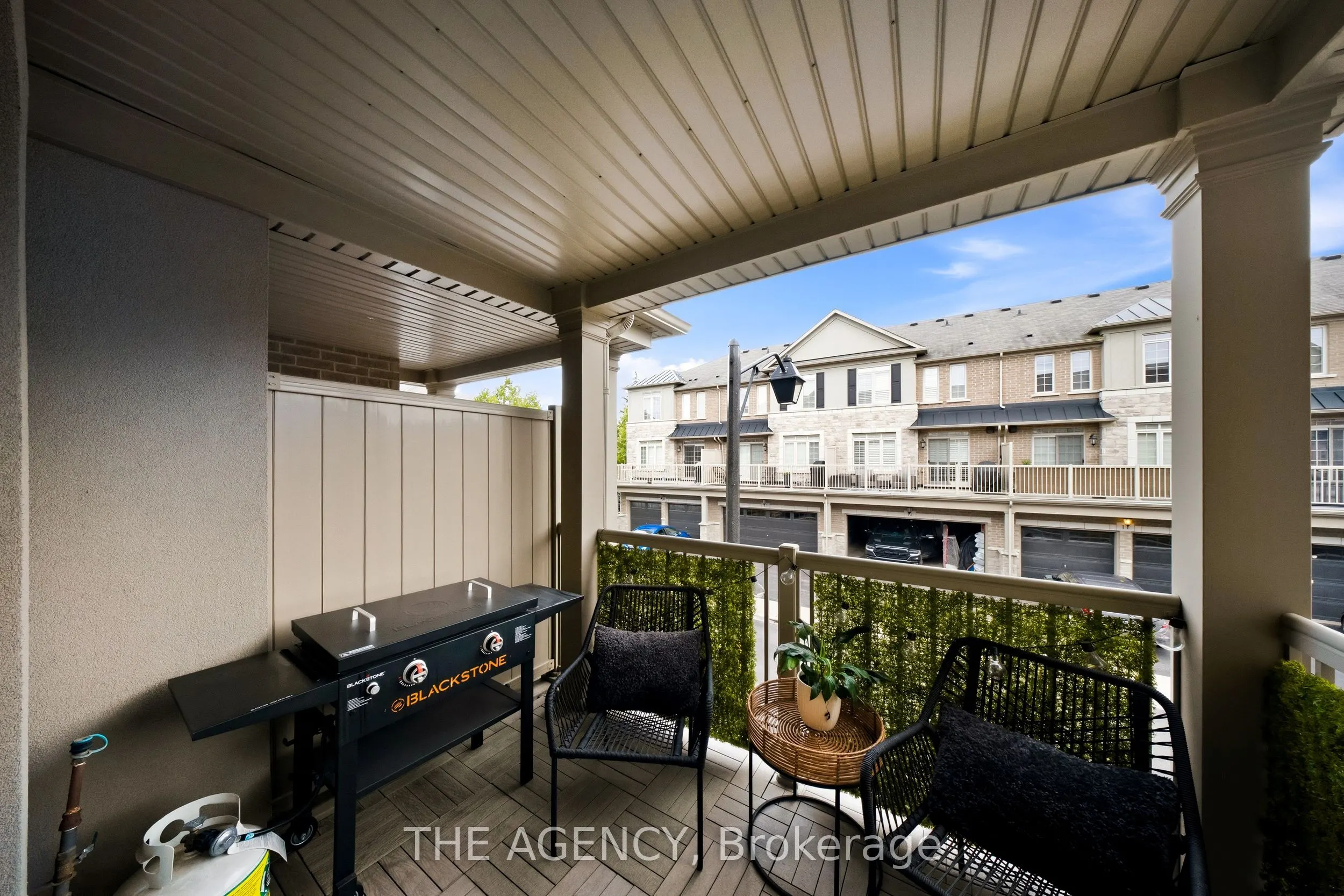215 Dundas Street E #19