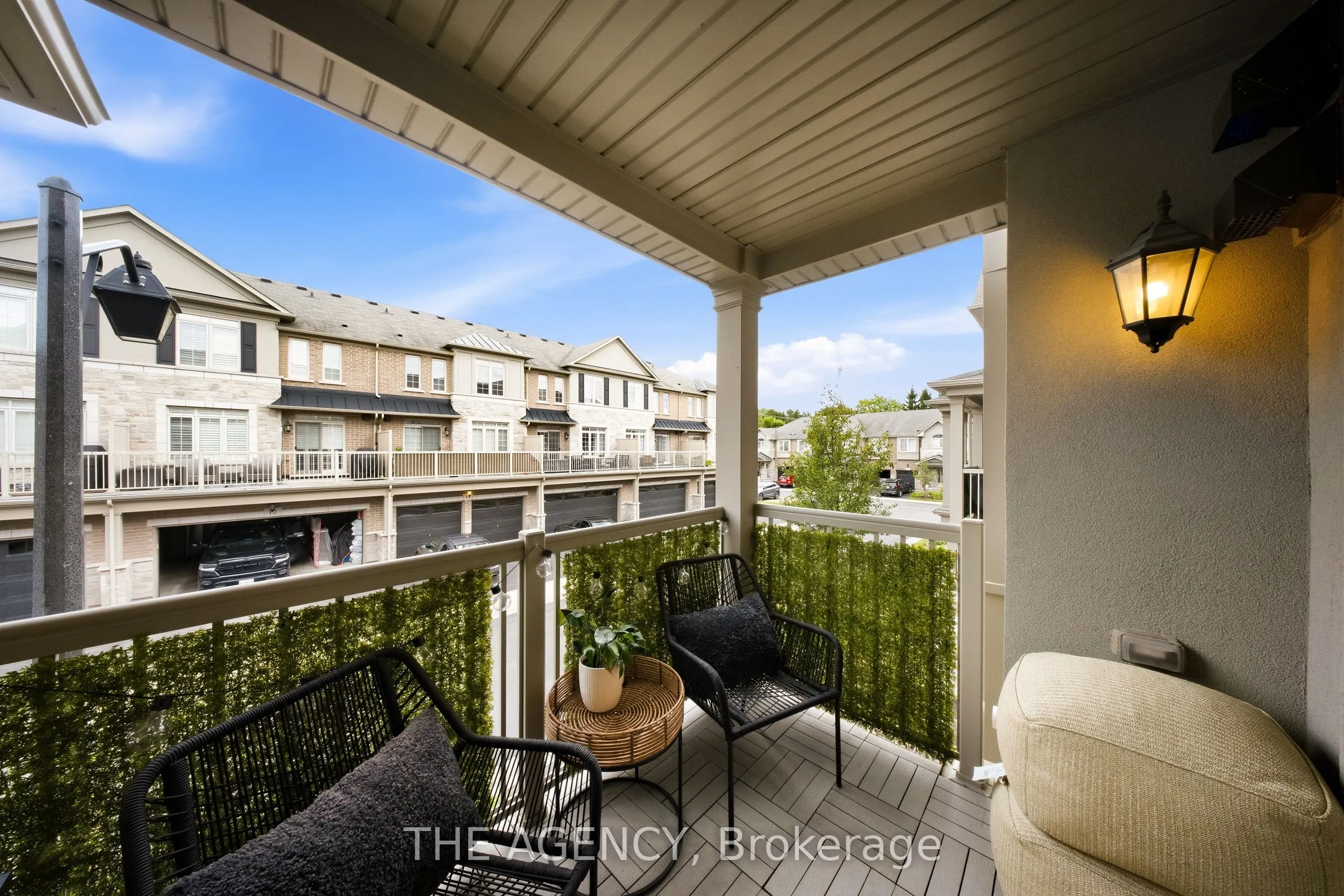 215 Dundas Street E #19