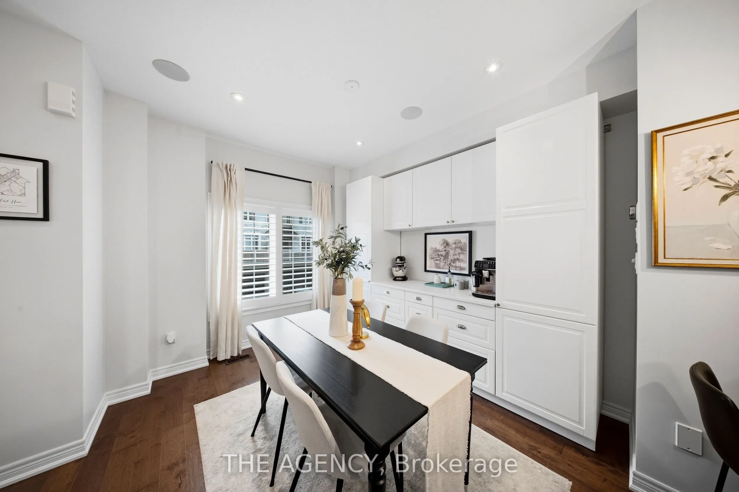 215 Dundas Street E #19