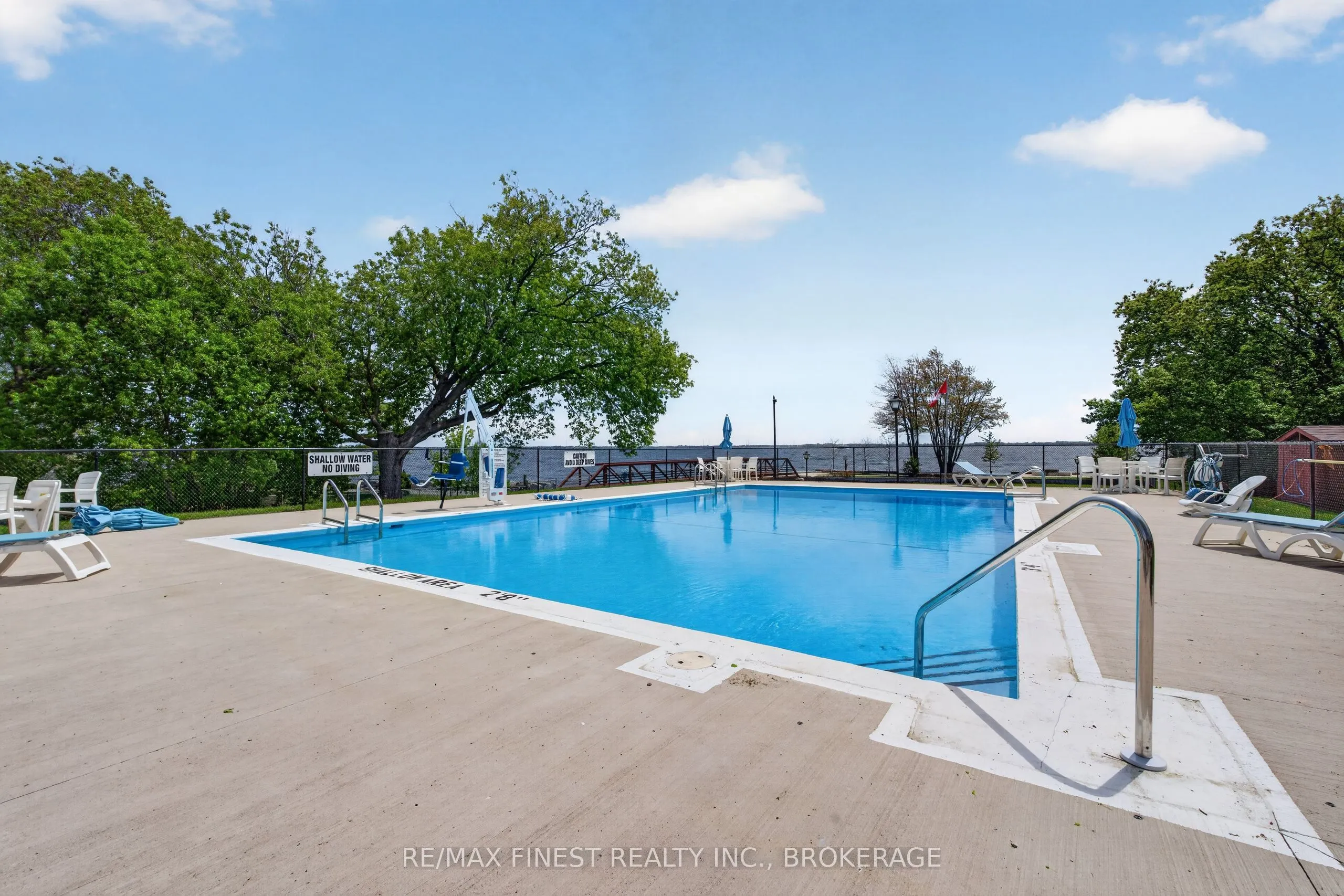 2 Mowat Avenue #206