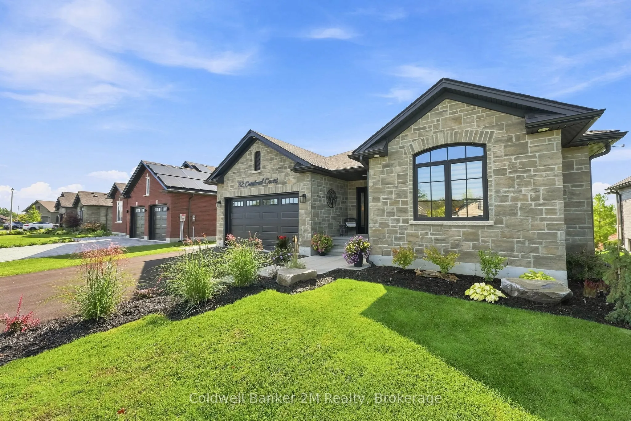 32 Cardinal Court