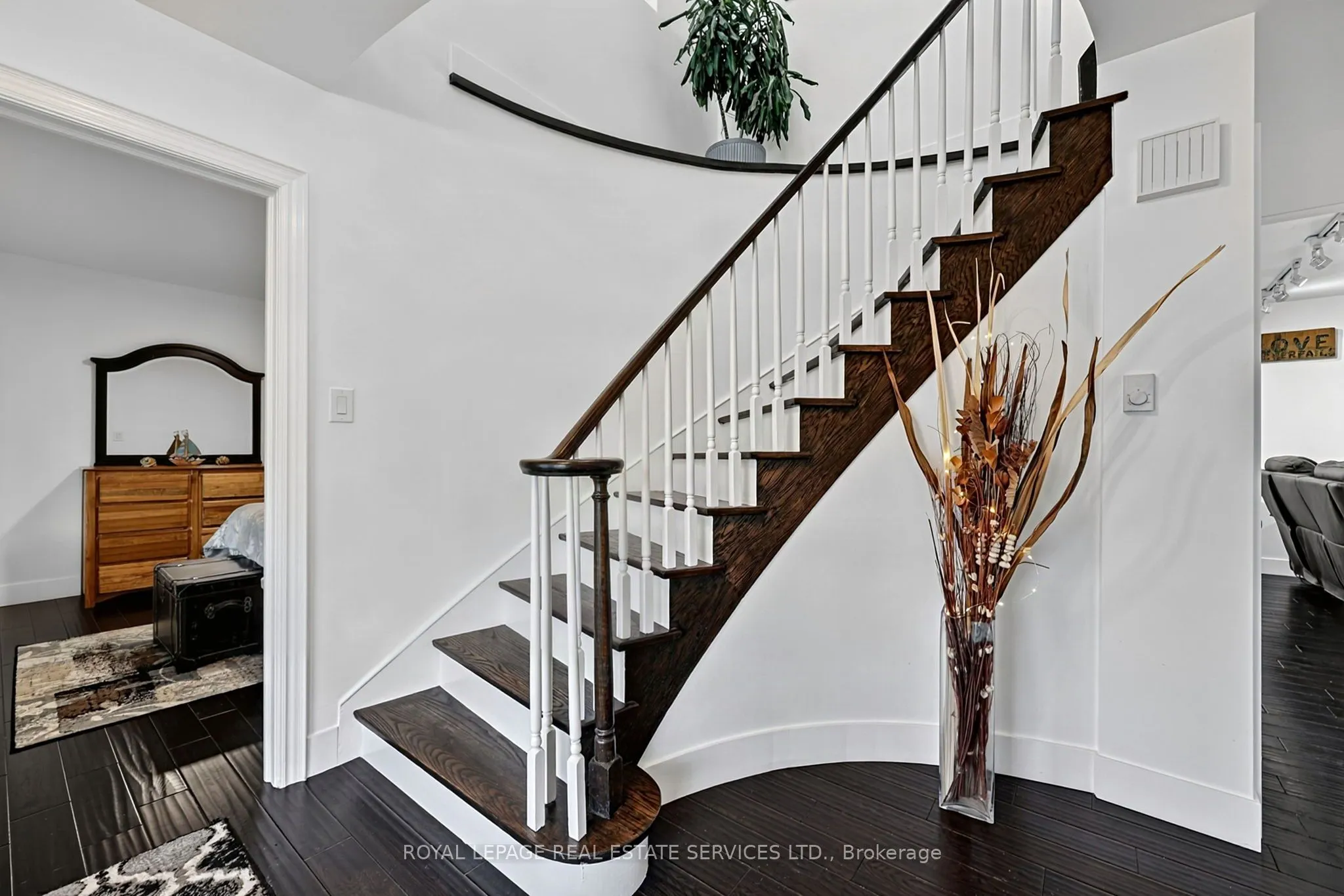 122 Algonquin Drive