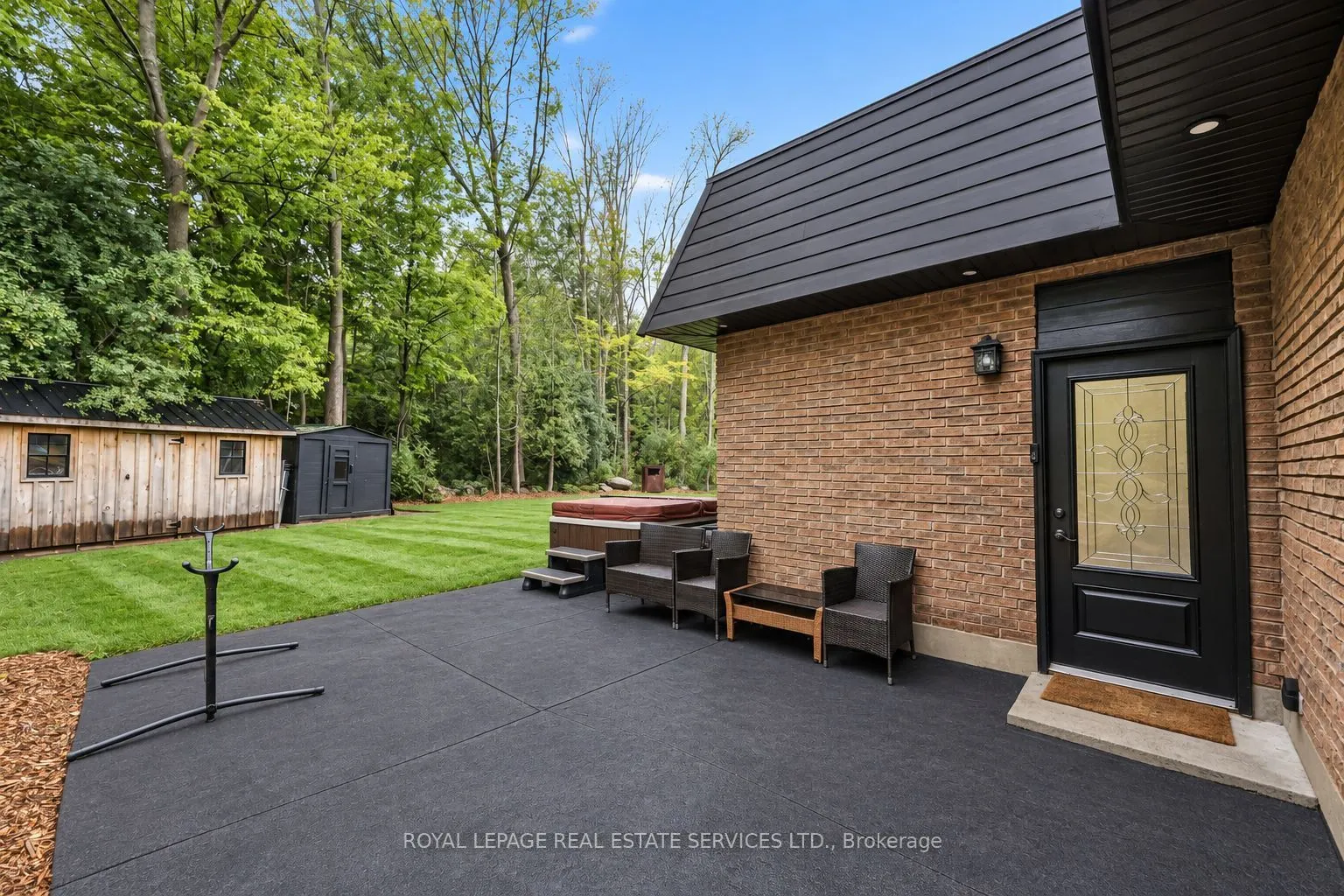 122 Algonquin Drive