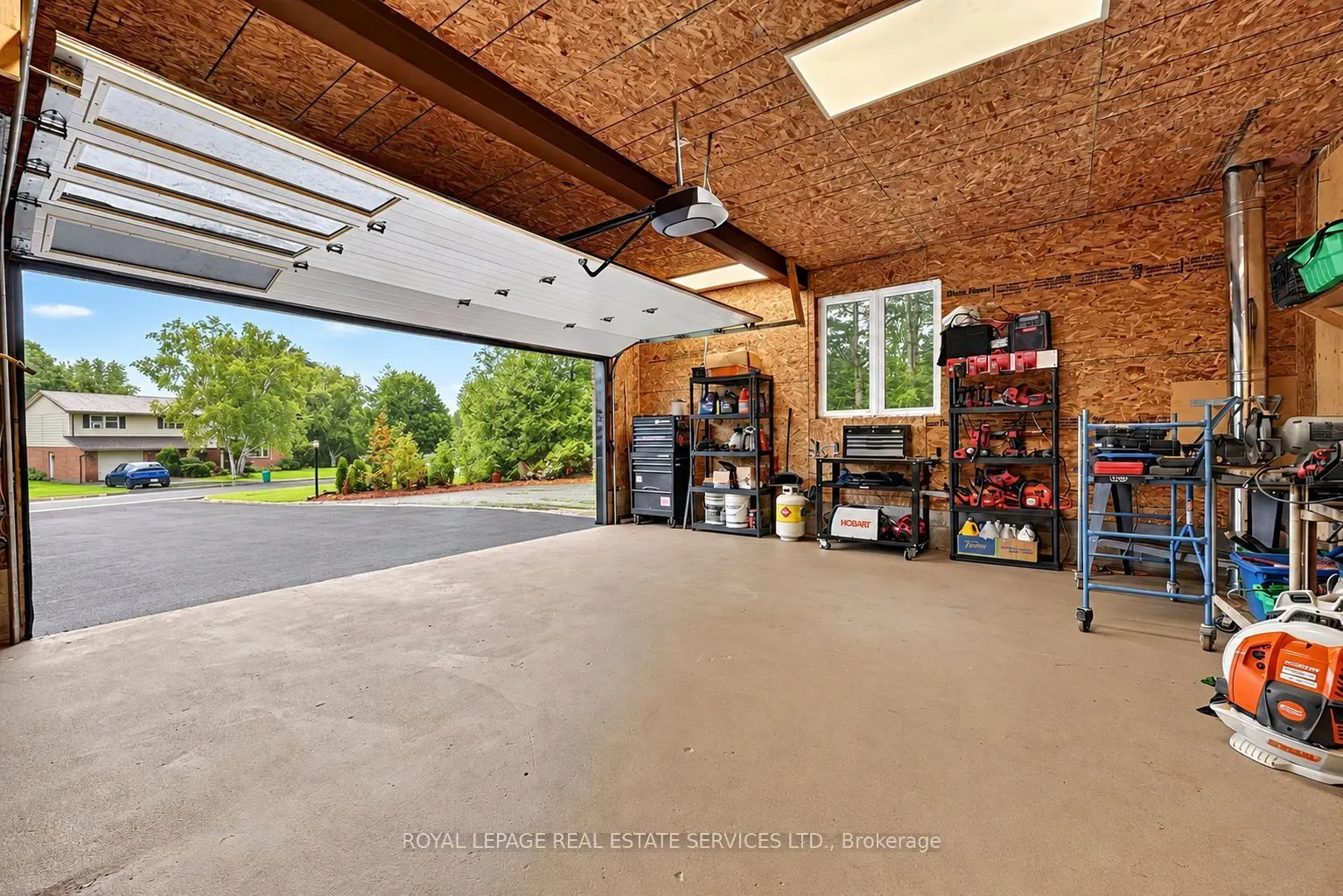 122 Algonquin Drive