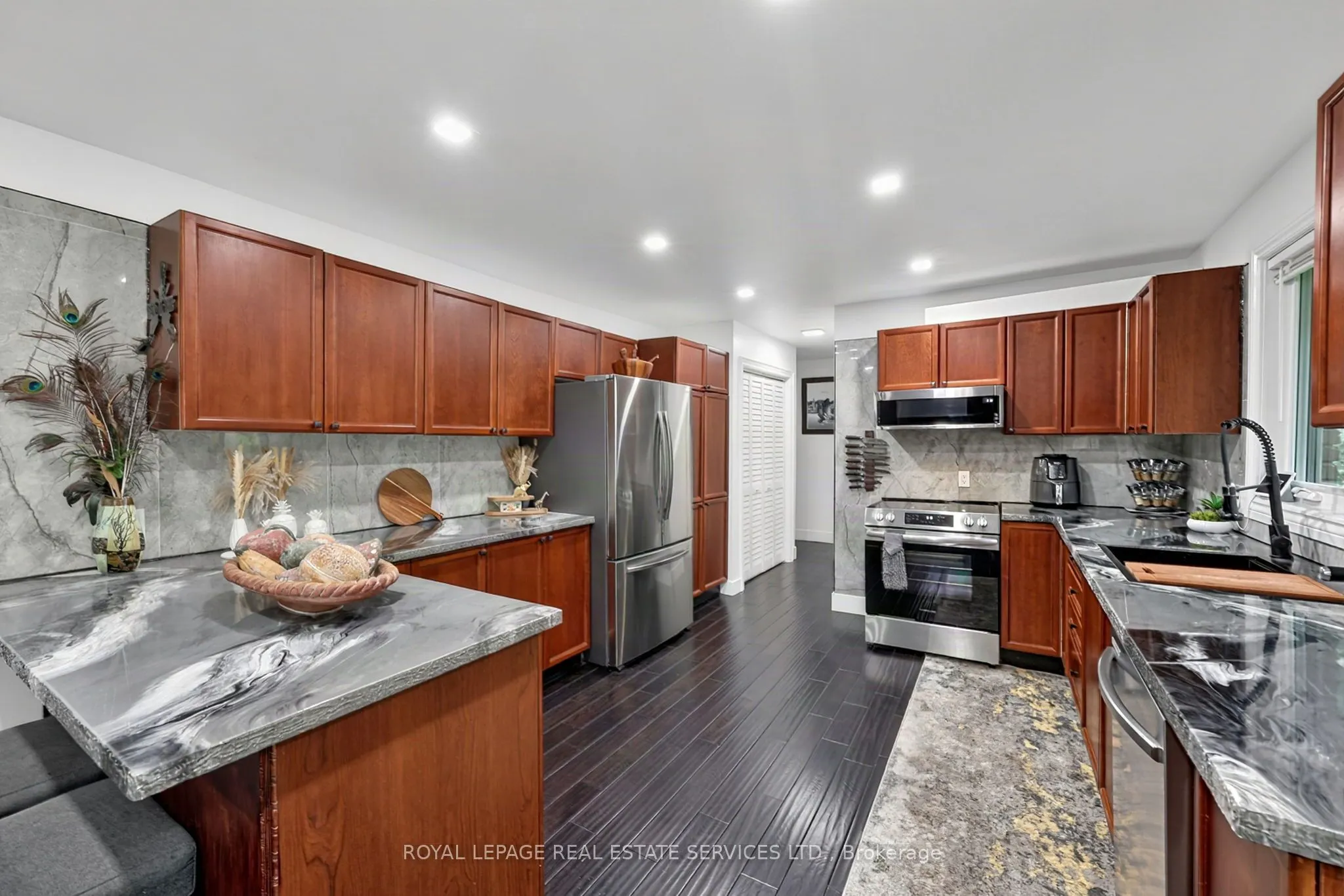 122 Algonquin Drive
