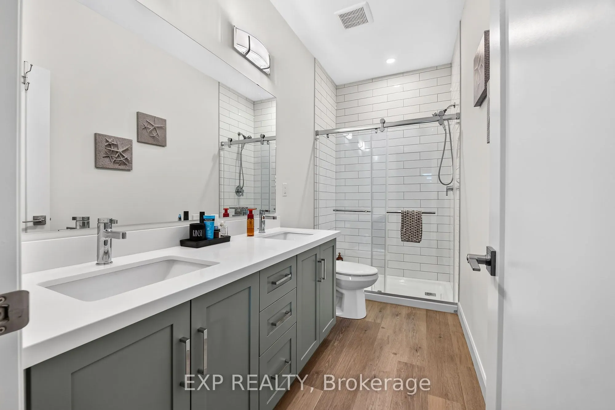 29 Cyclone Way E #2