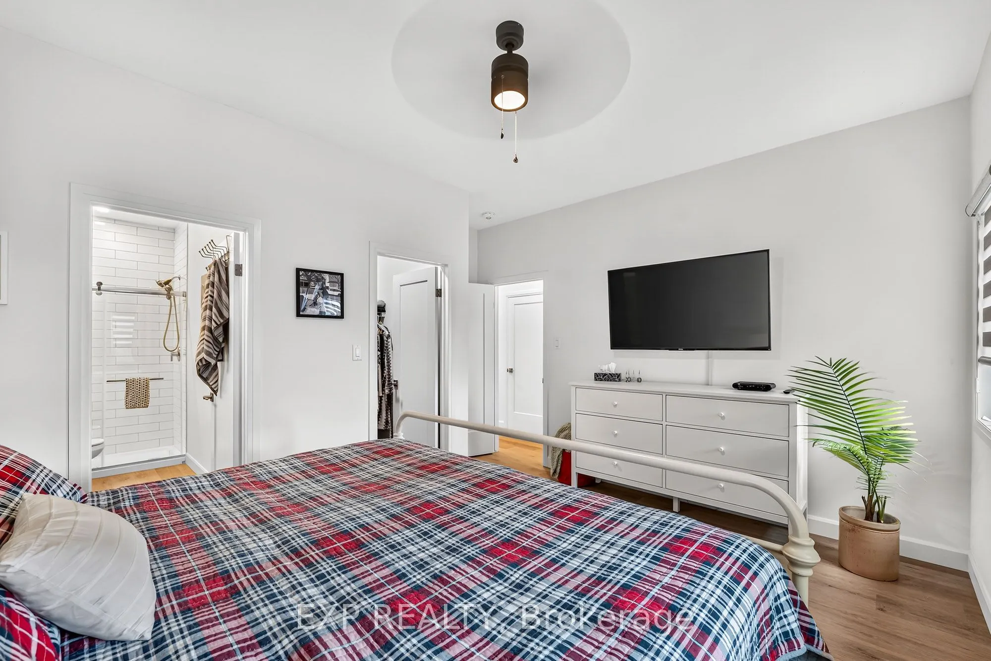 29 Cyclone Way E #2