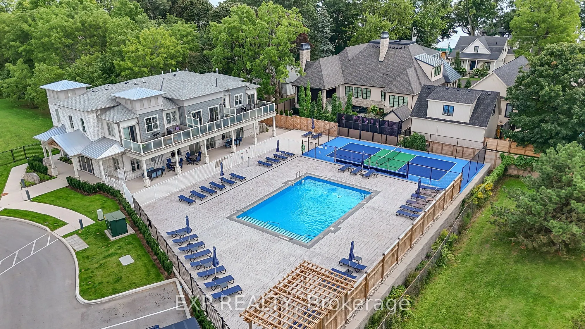 29 Cyclone Way E #2