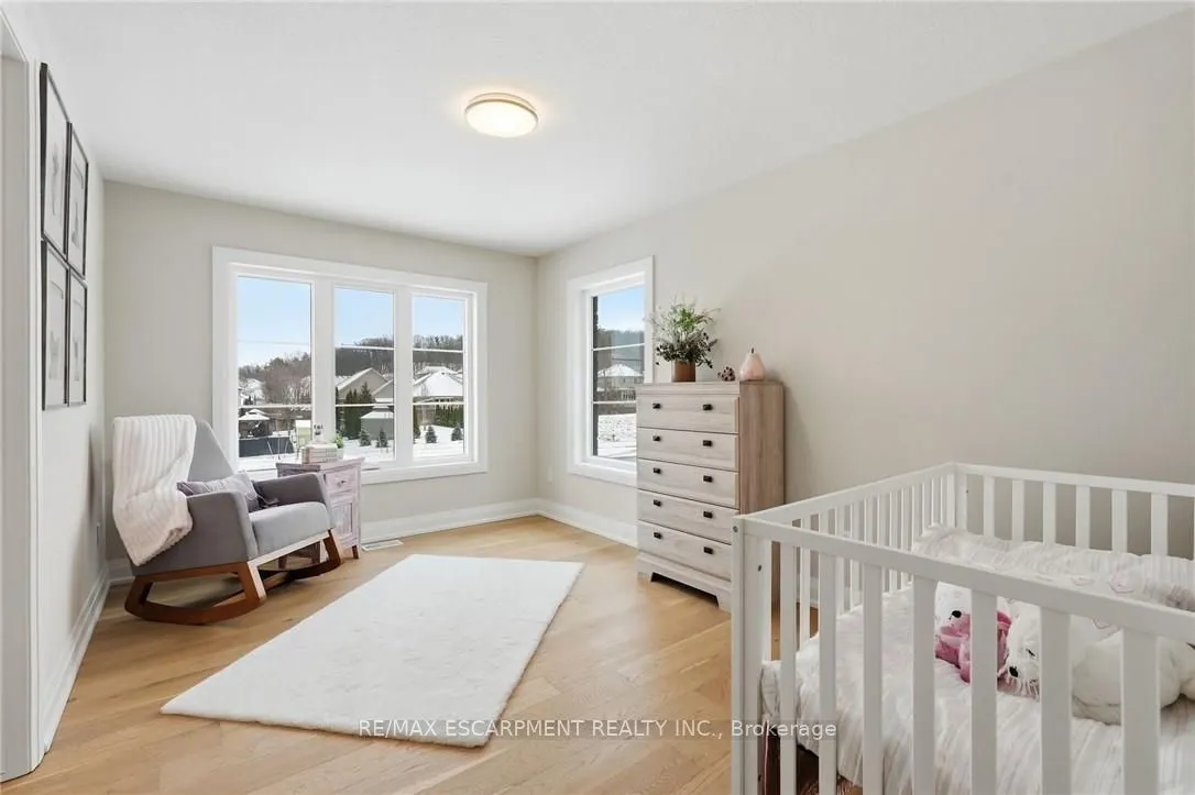 7 Bartlett Avenue