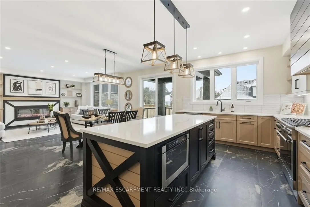 7 Bartlett Avenue