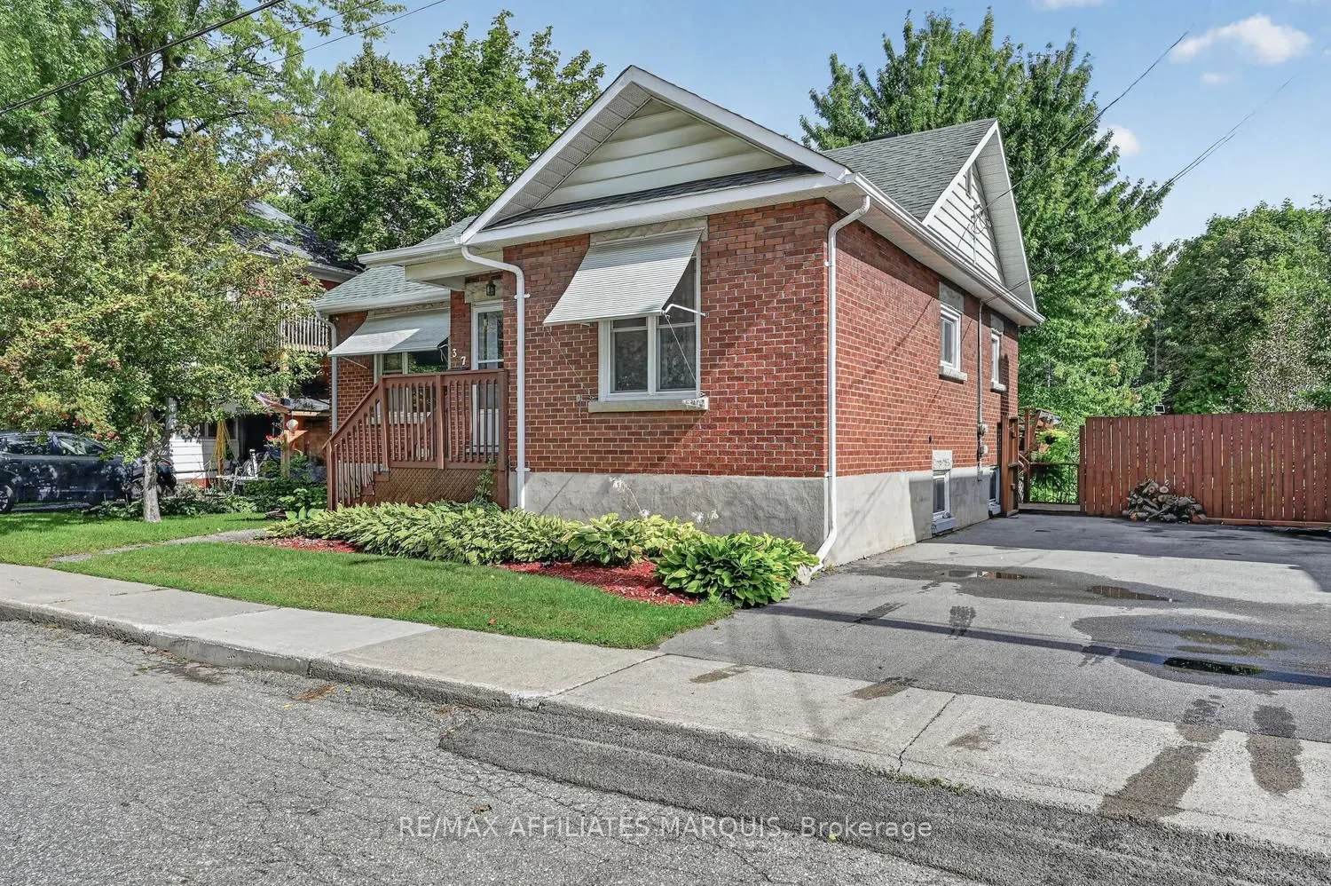 37 Ogden Avenue