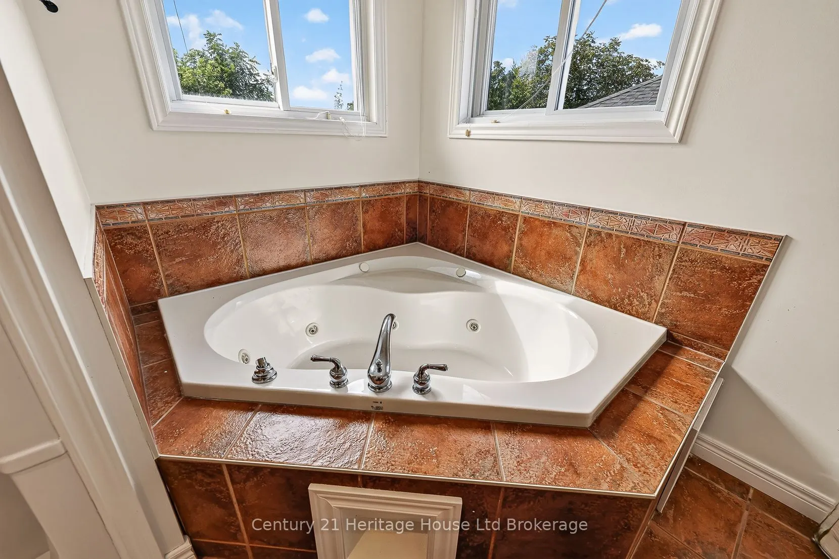468 Lakeview Drive