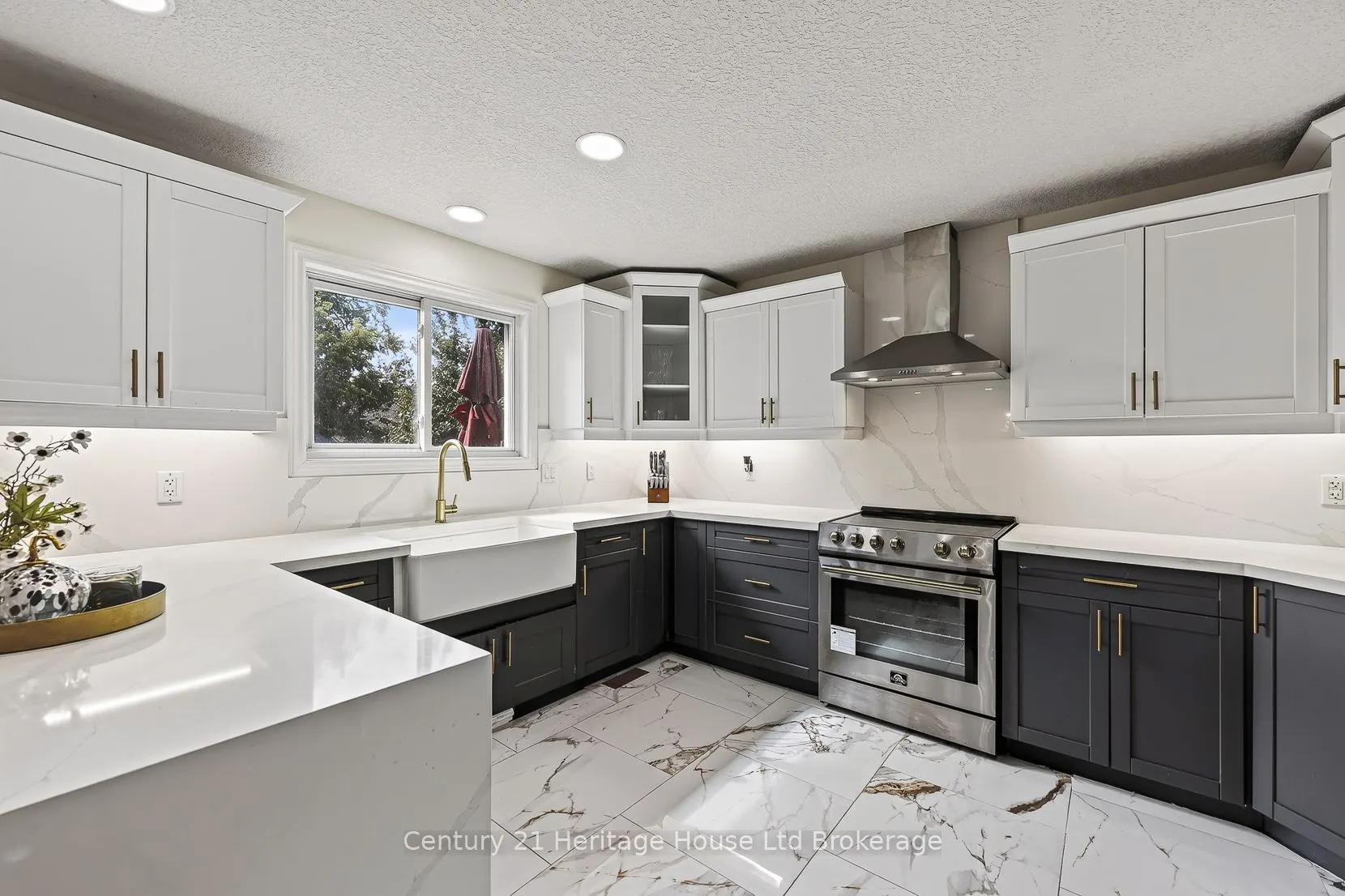 468 Lakeview Drive