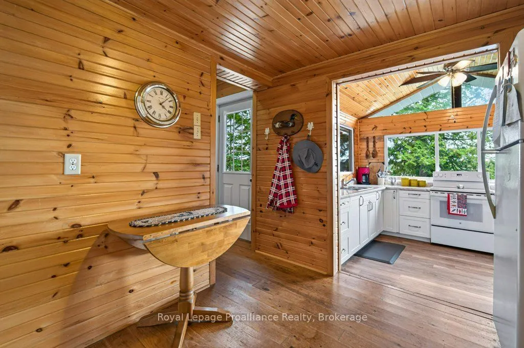 1077 Pukitis Trail