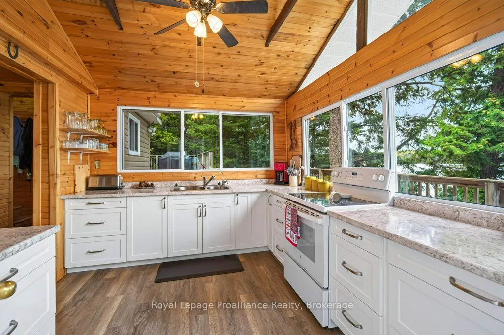 1077 Pukitis Trail