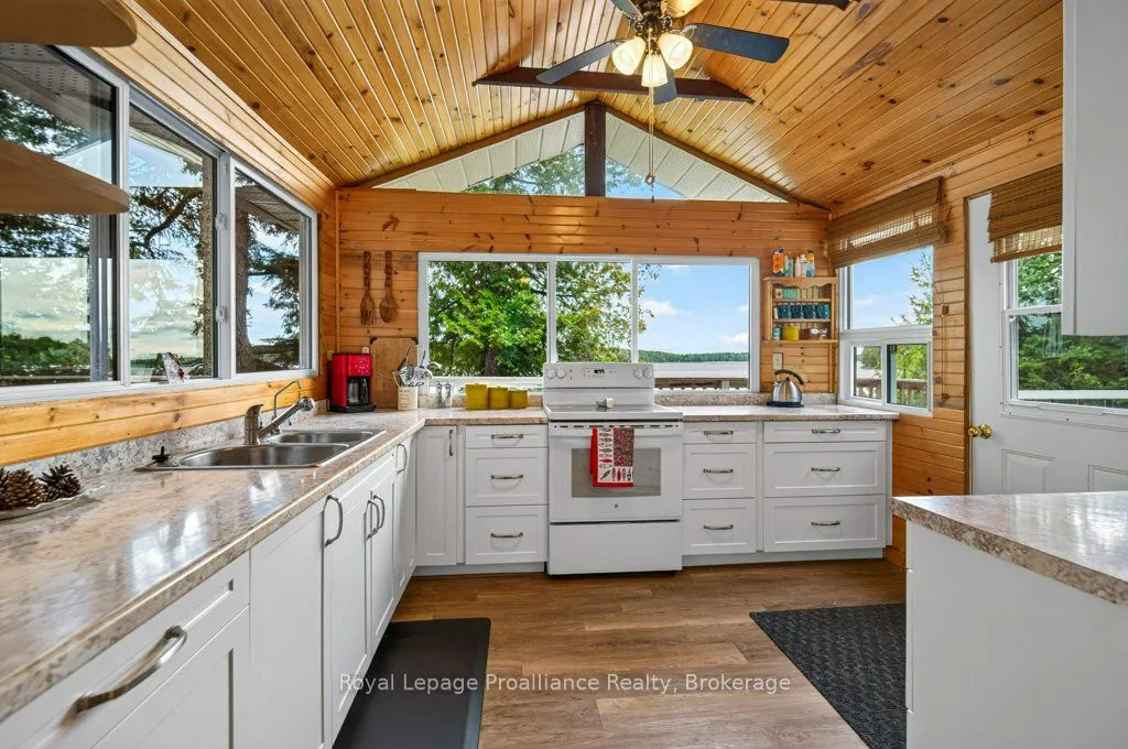 1077 Pukitis Trail