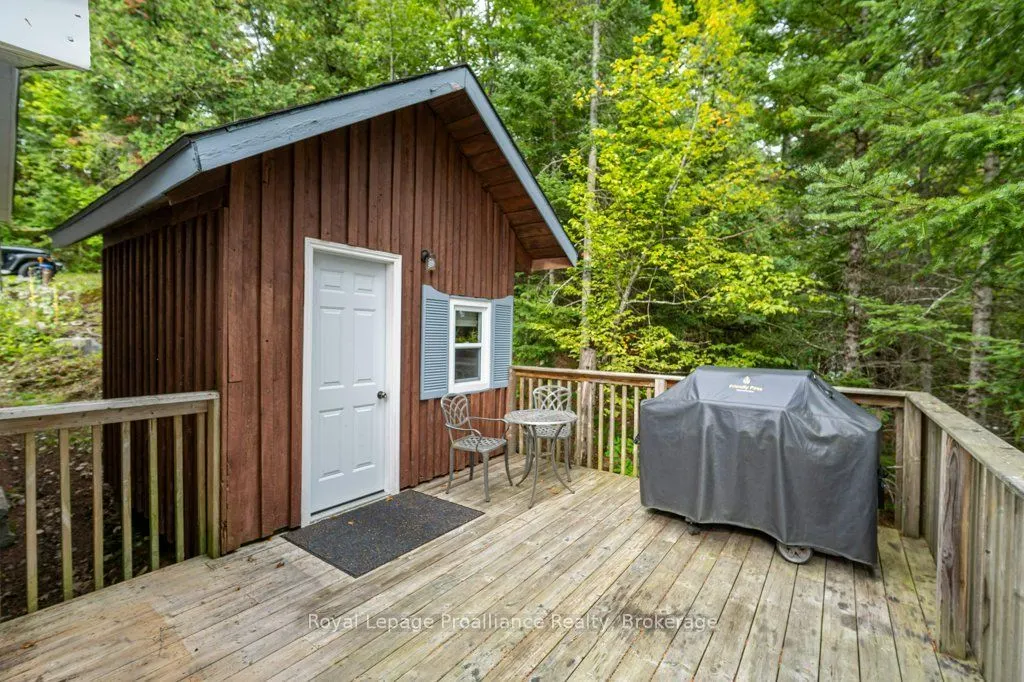 1077 Pukitis Trail
