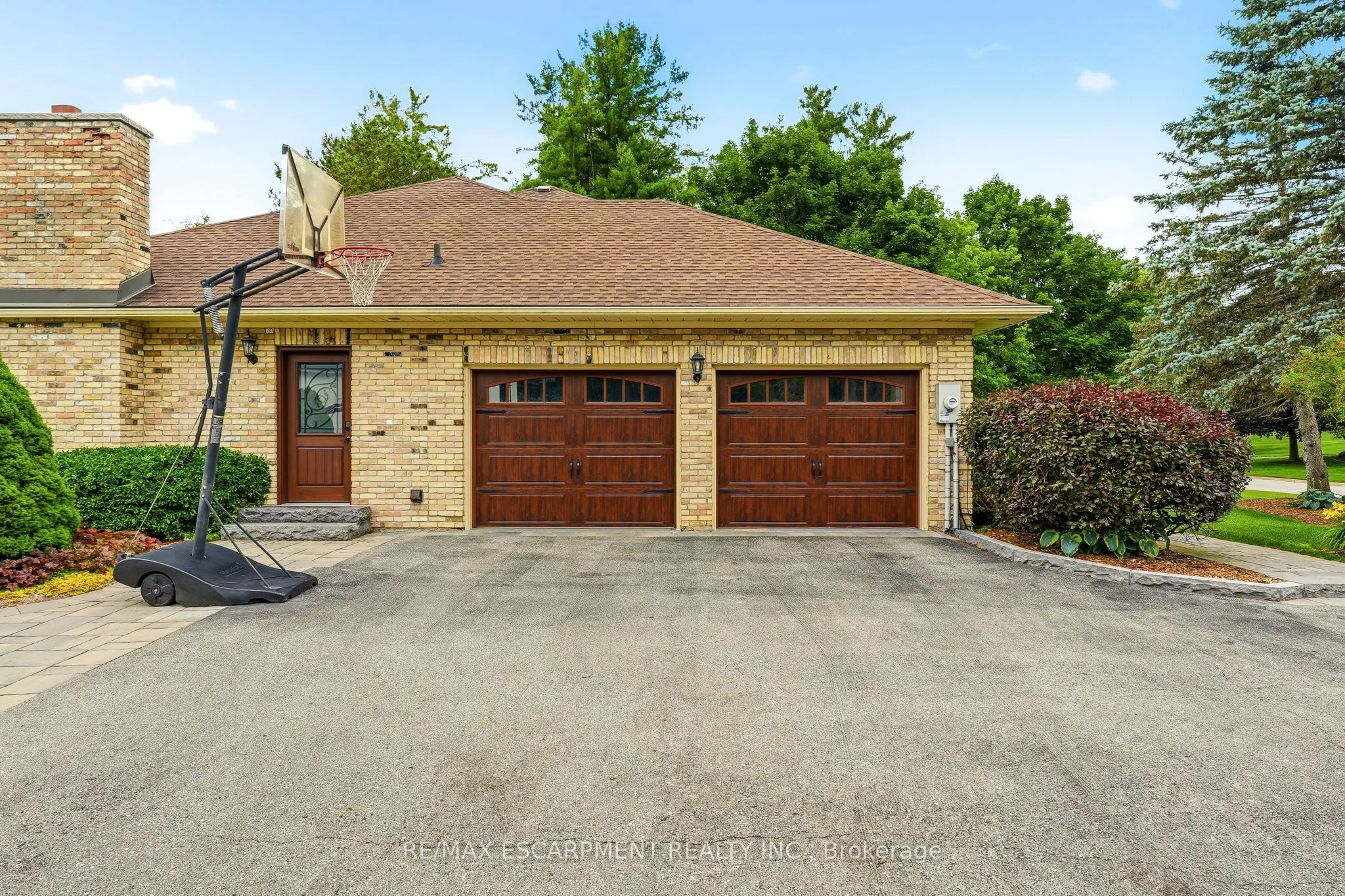 48 Woodend Drive