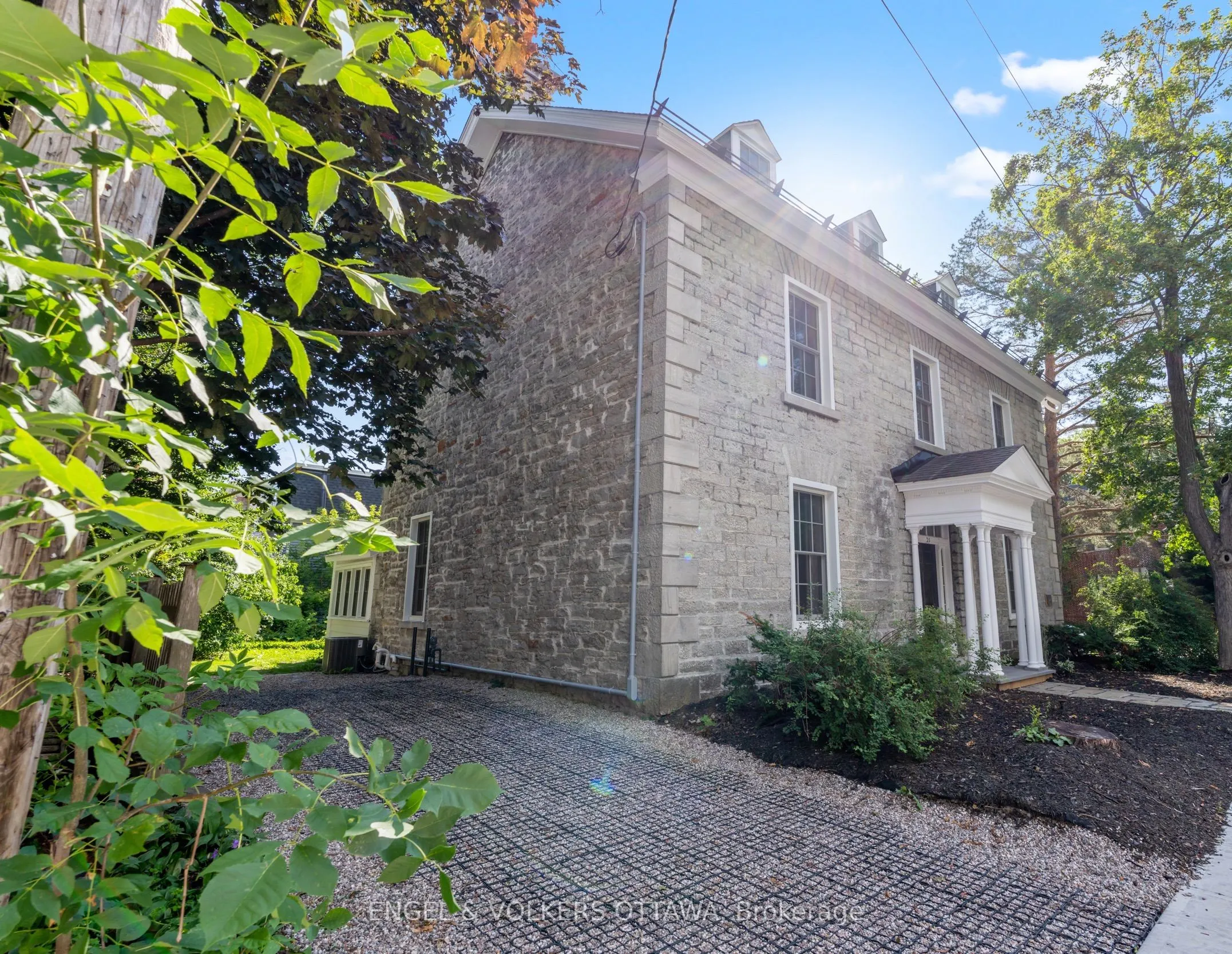 35 Mackay Street