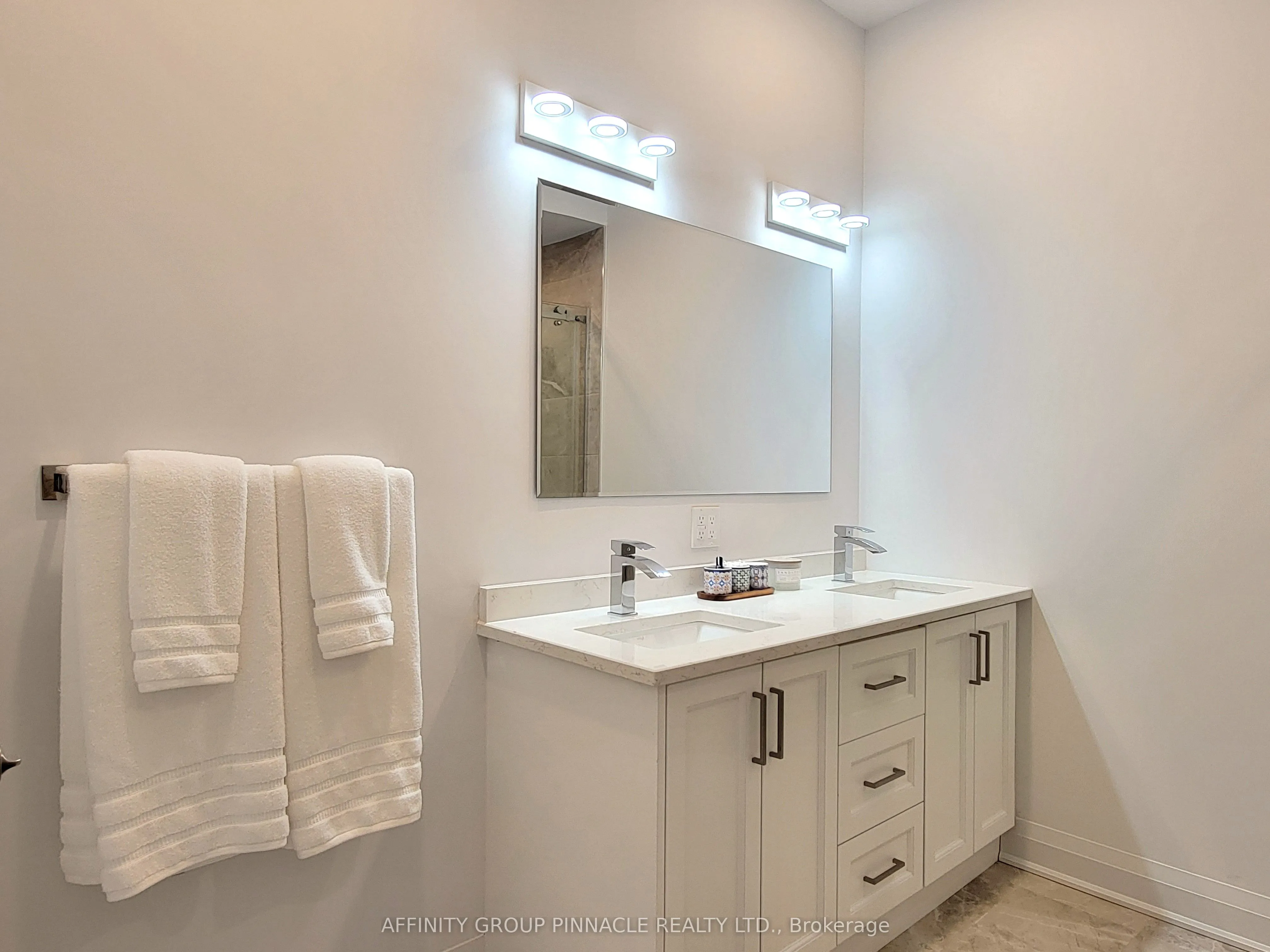 99 Louisa Street #309