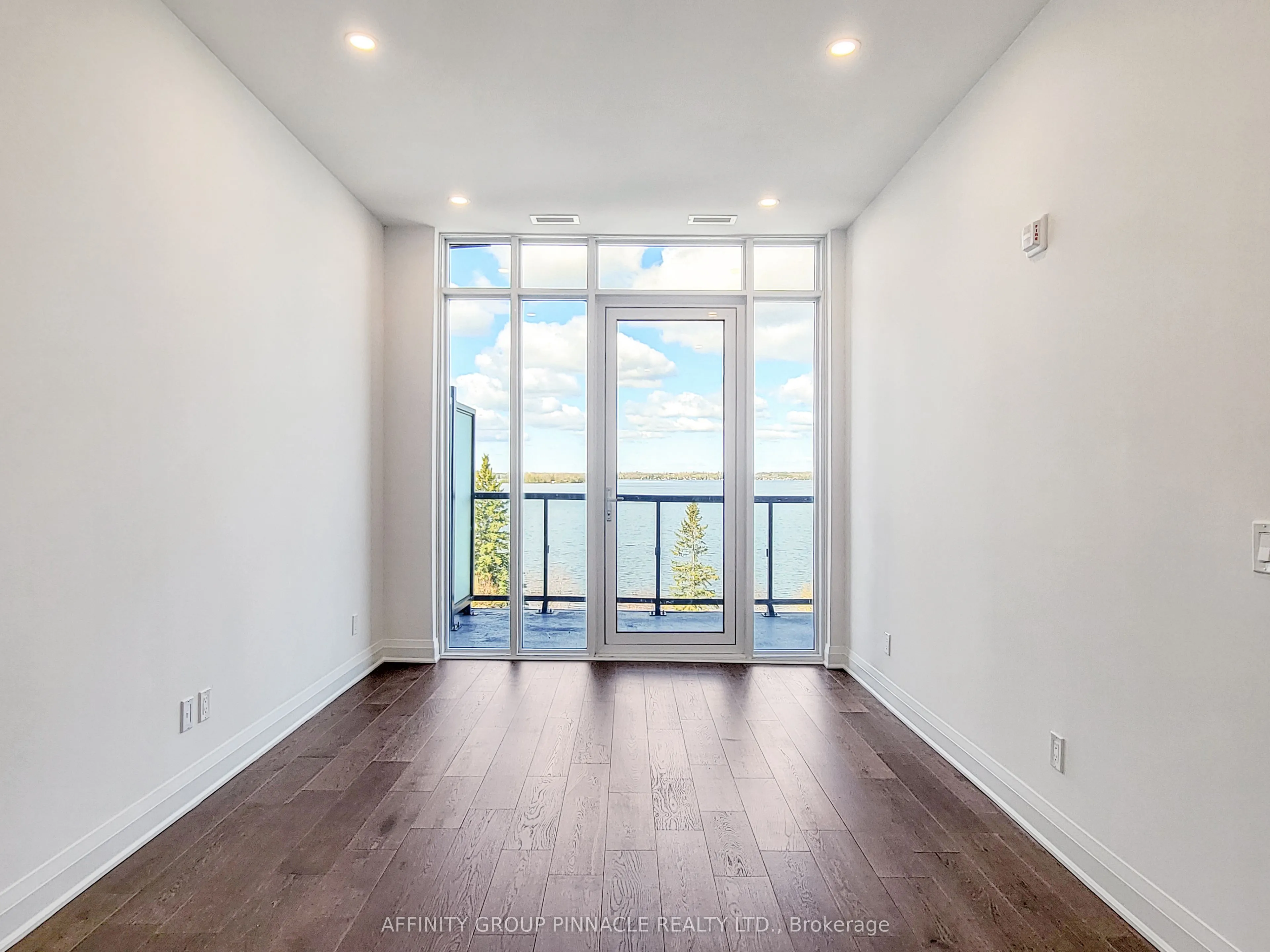 99 Louisa Street #309