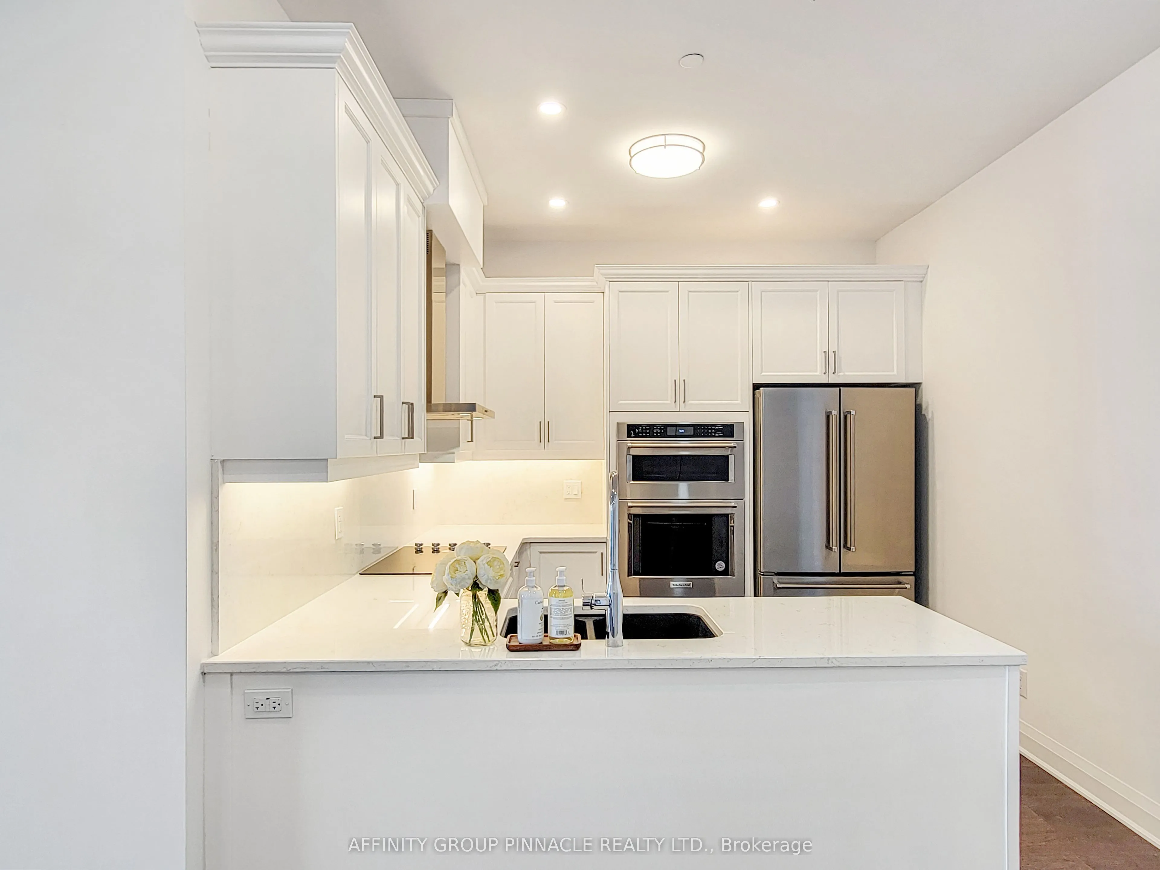 99 Louisa Street #309