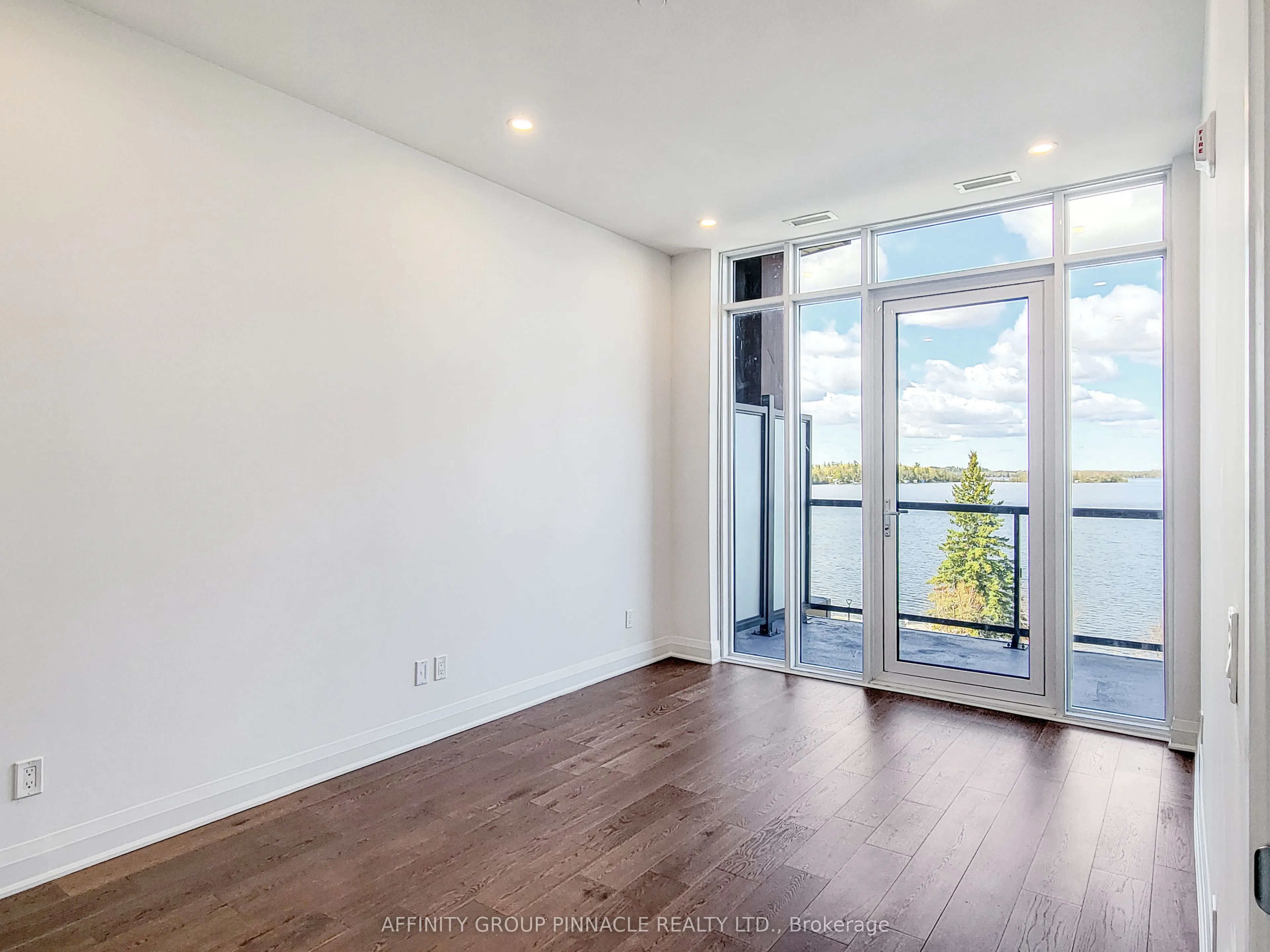99 Louisa Street #309