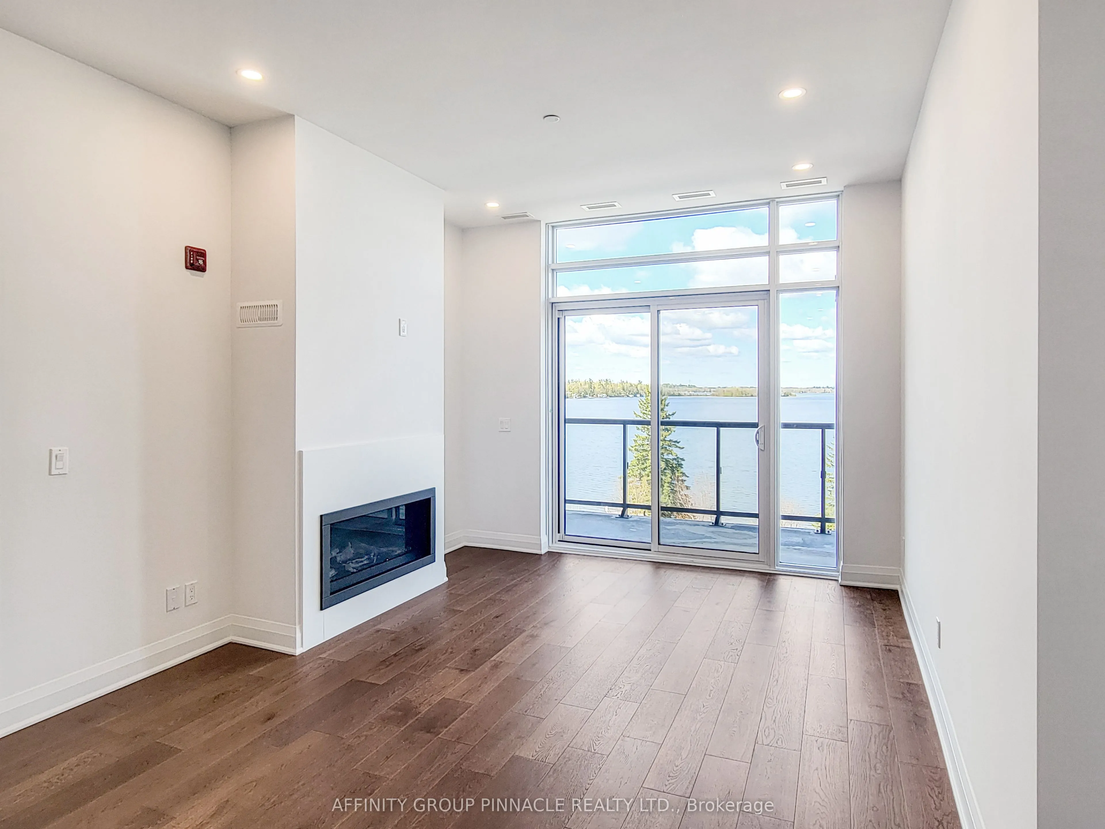 99 Louisa Street #309