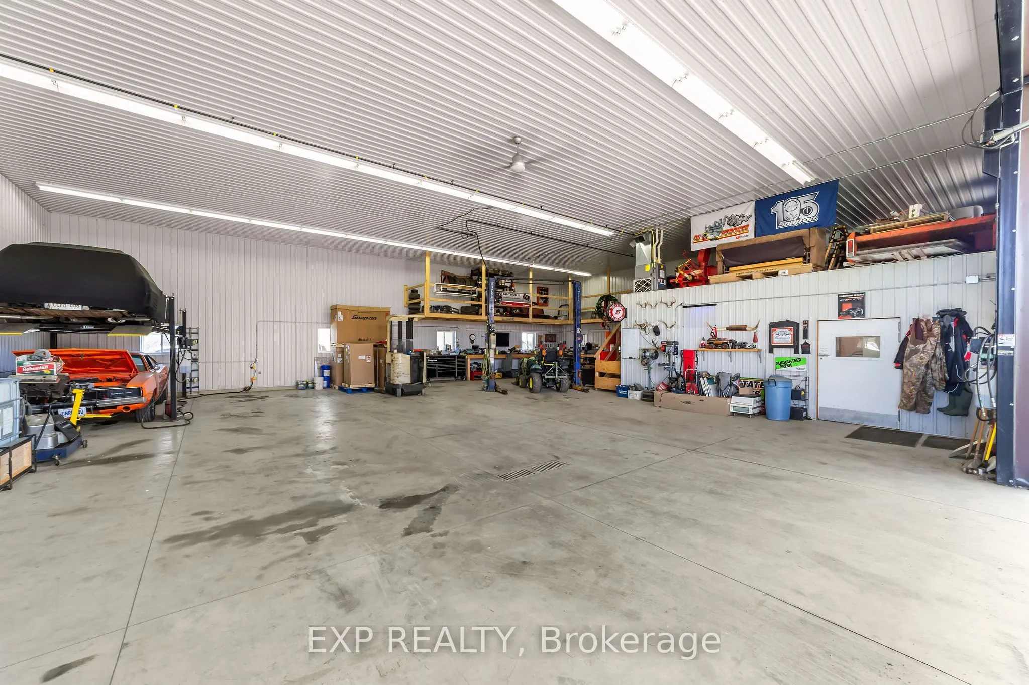 9221 Hickory Drive